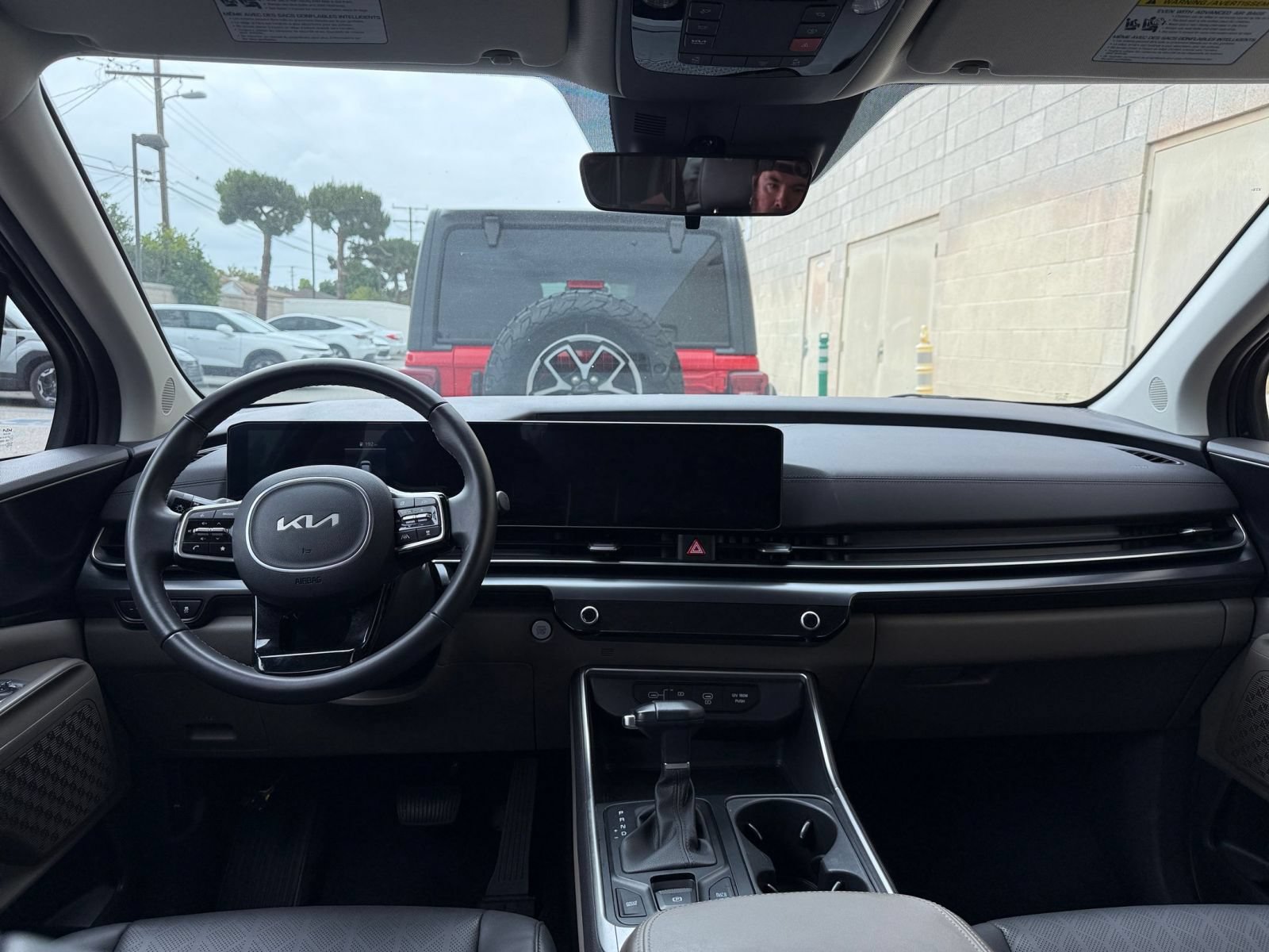 Thumbnail: 2026 Kia Carnival - 32