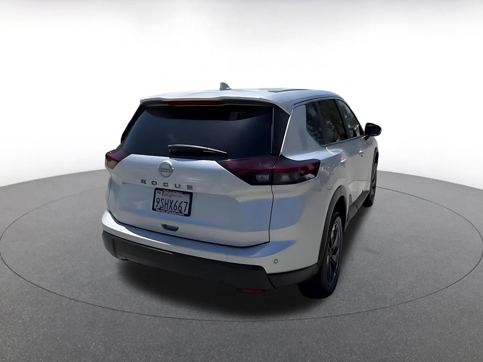 Thumbnail: 2025 Nissan Rogue - 15
