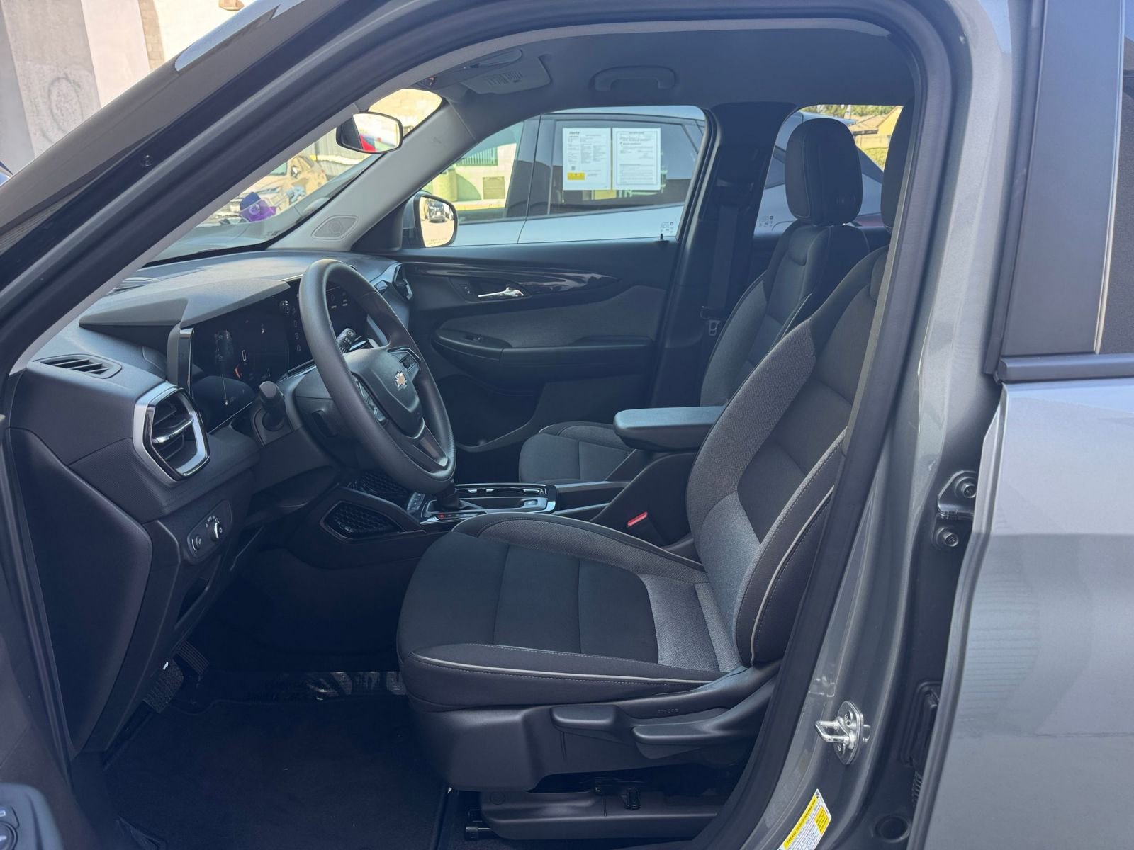 Thumbnail: 2025 Chevrolet TrailBlazer - 24