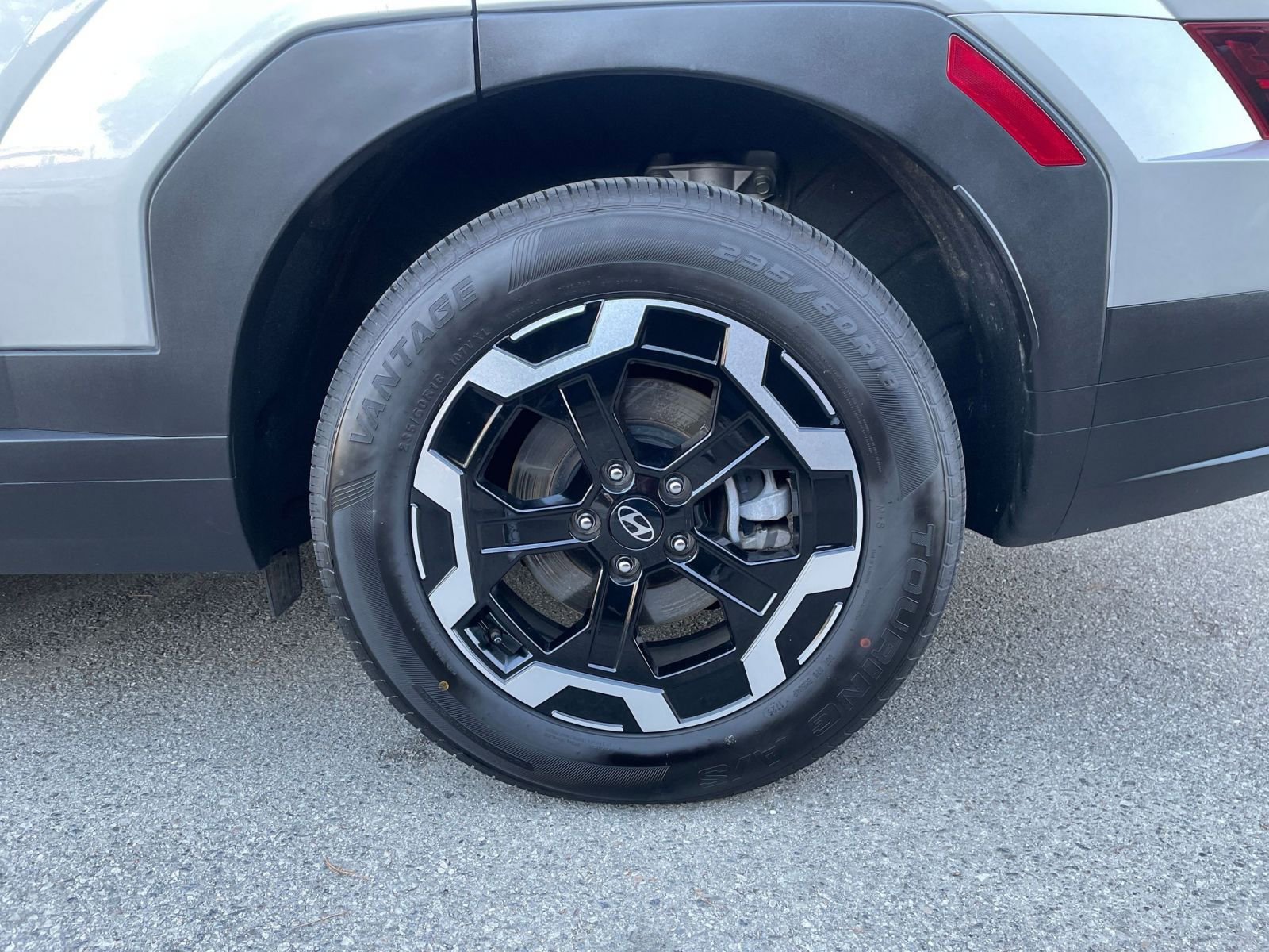 Thumbnail: 2025 Hyundai Santa Fe - 32