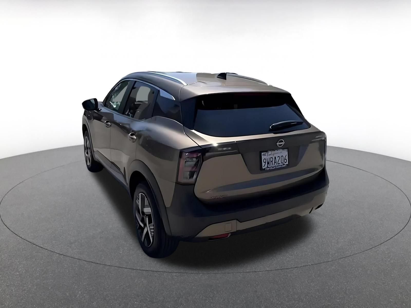 Thumbnail: 2026 Nissan Kicks - 10