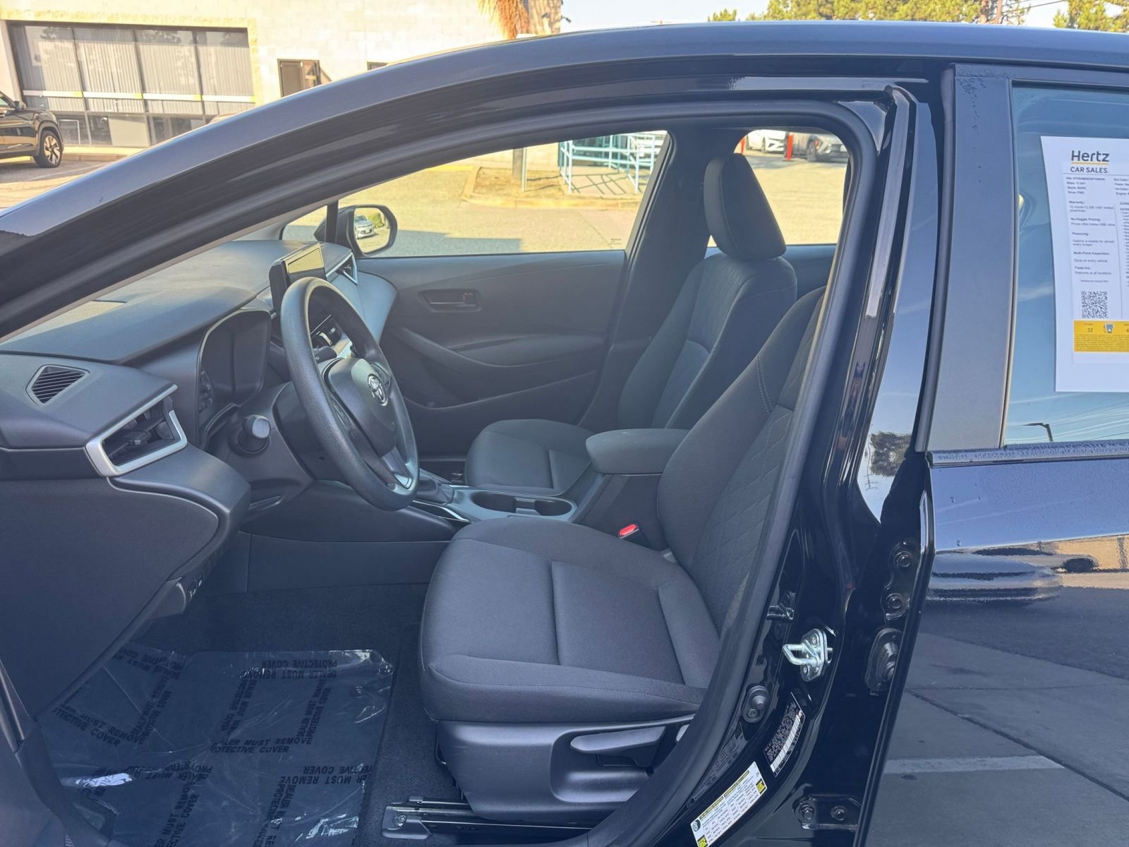 Thumbnail: 2025 Toyota Corolla - 25