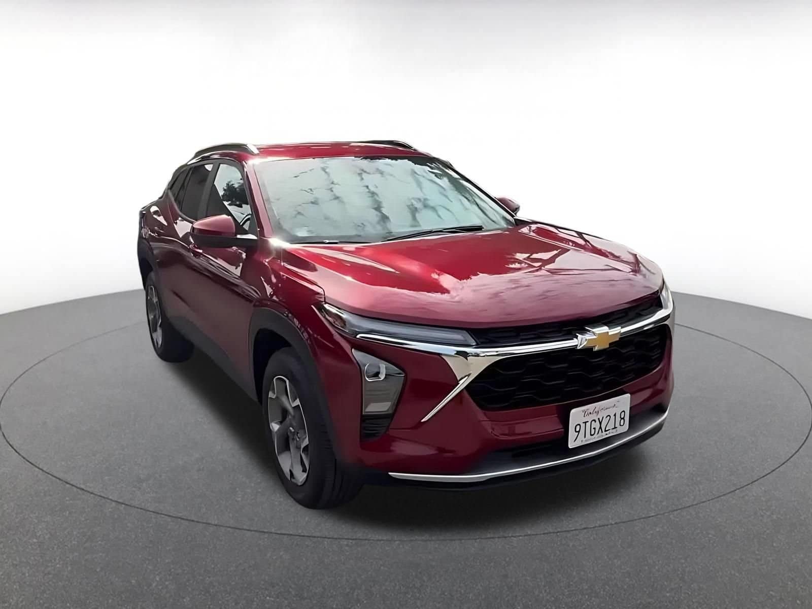 Thumbnail: 2025 Chevrolet Trax - 2