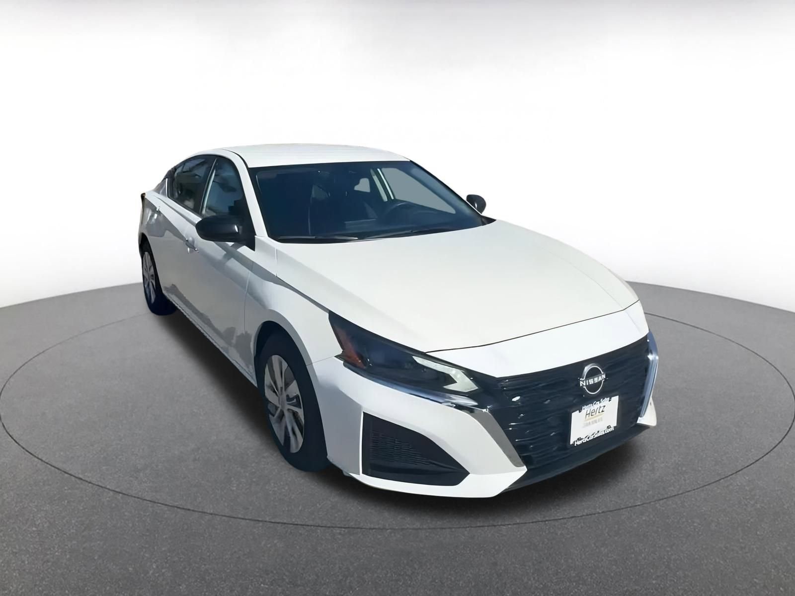 Thumbnail: 2024 Nissan Altima - 3
