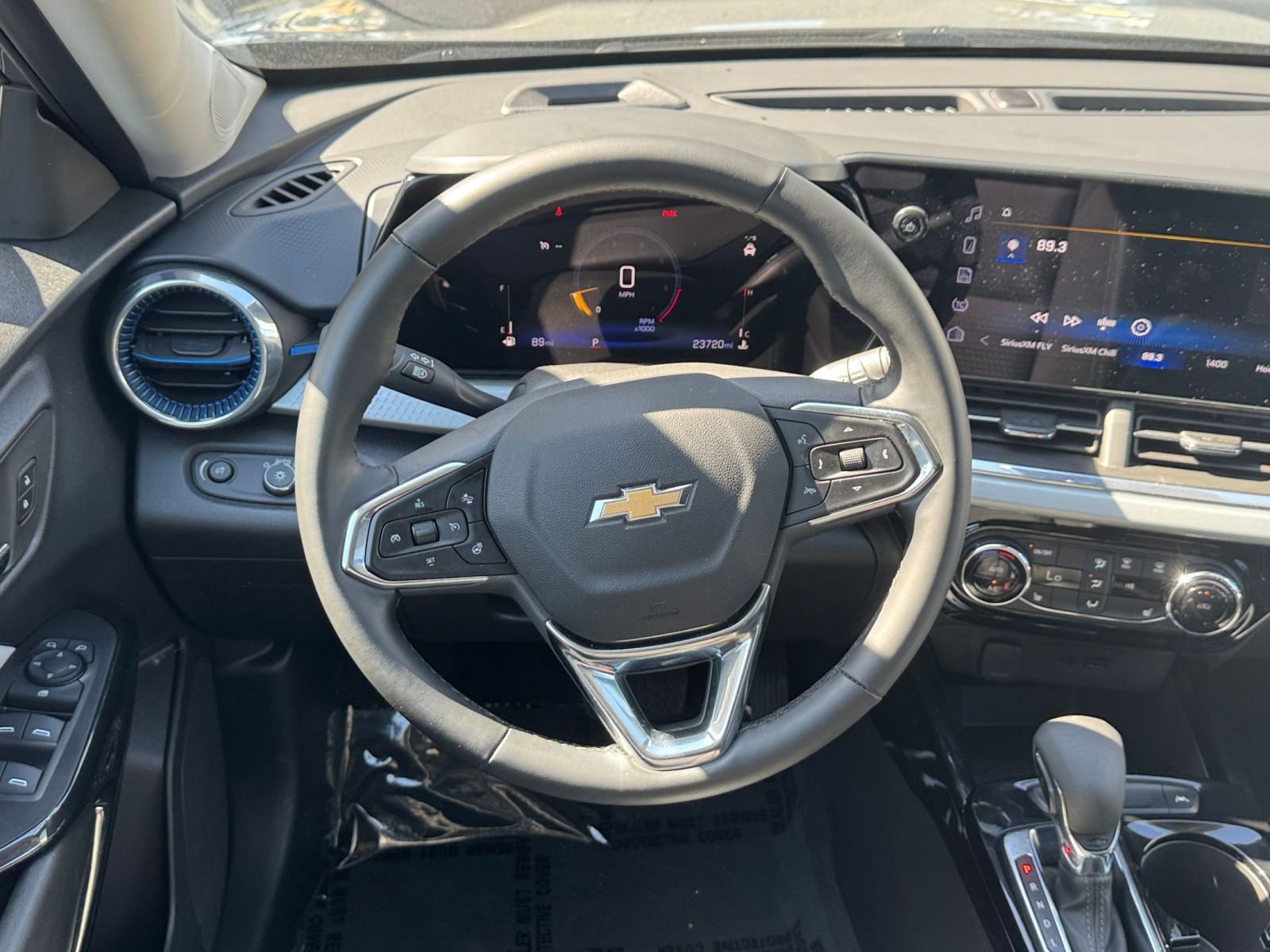 Thumbnail: 2025 Chevrolet Trax - 28