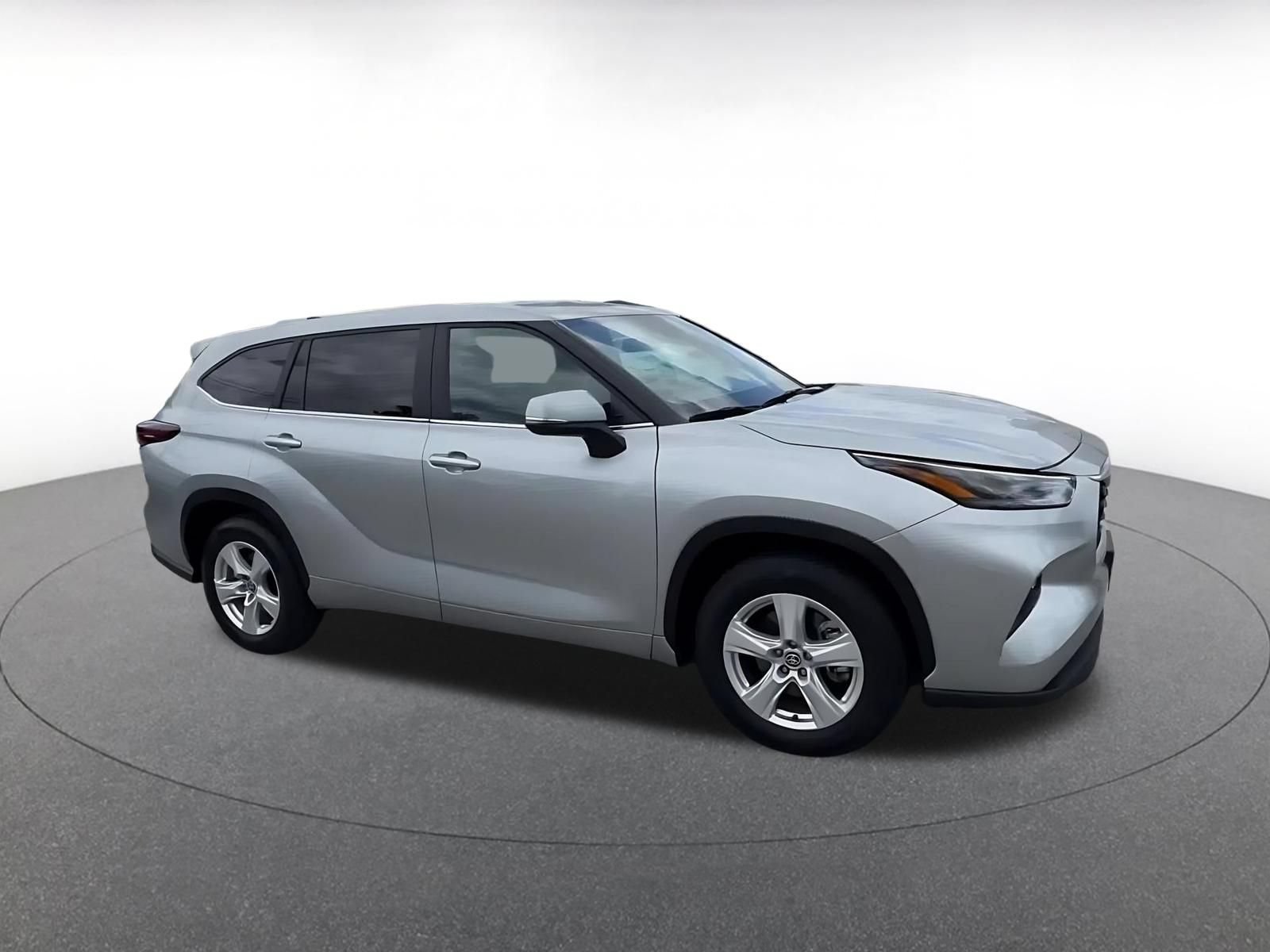 Thumbnail: 2025 Toyota Highlander - 2