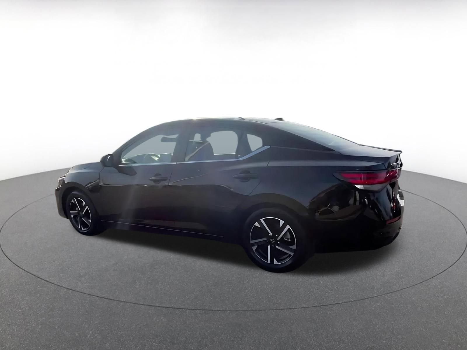 Thumbnail: 2025 Nissan Sentra - 10