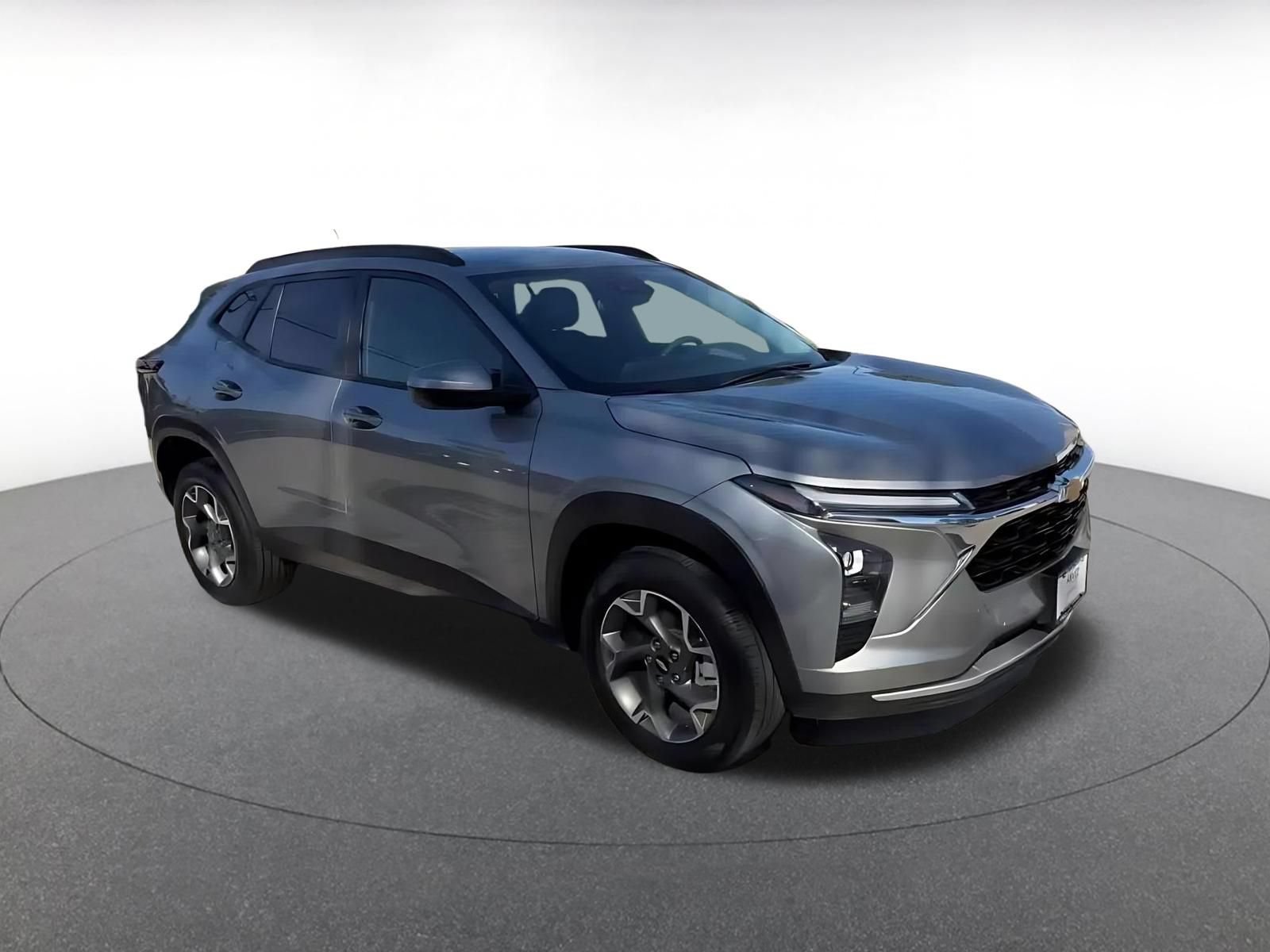 Thumbnail: 2025 Chevrolet Trax - 2