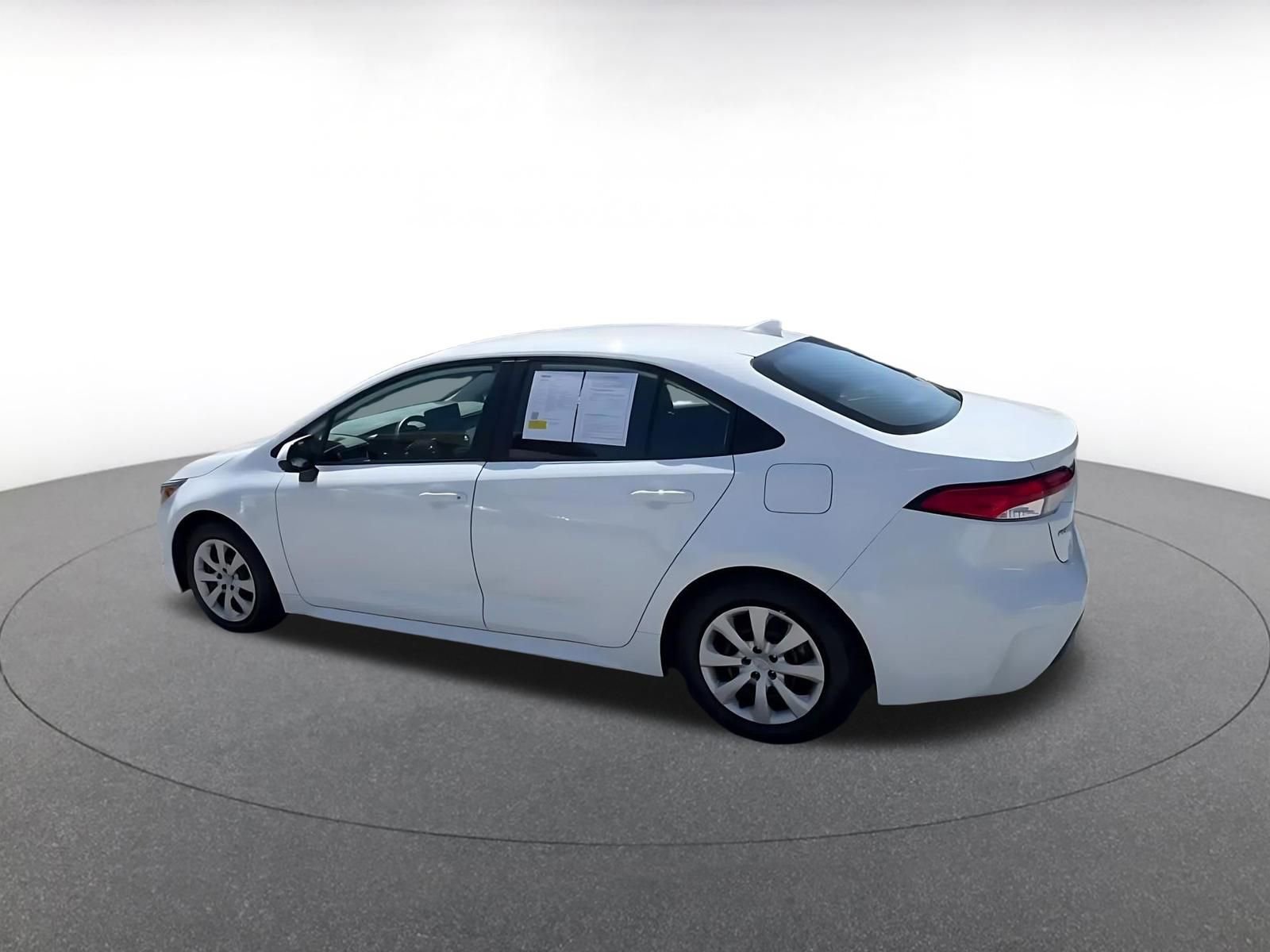 Thumbnail: 2025 Toyota Corolla - 10