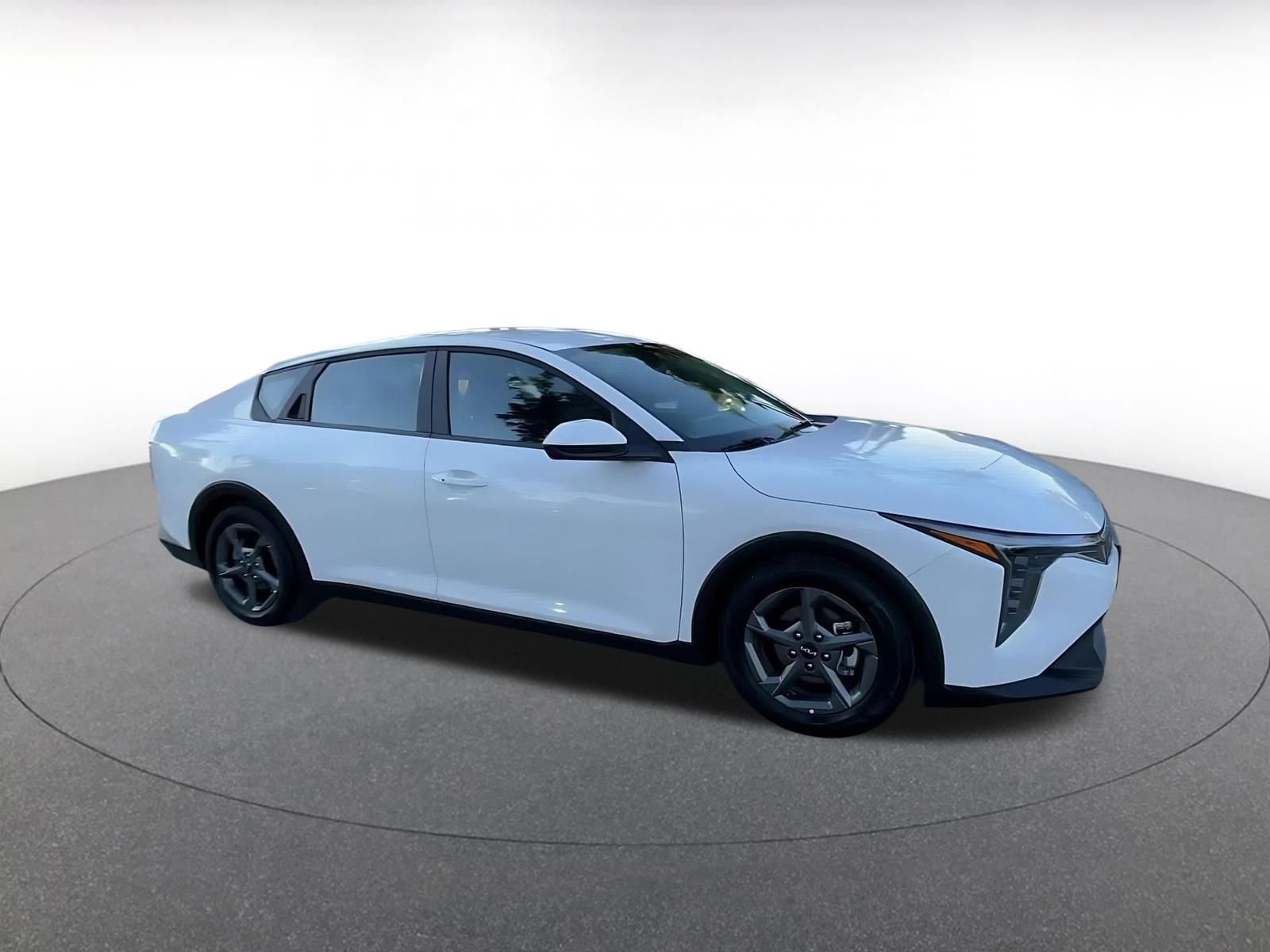 Thumbnail: 2025 Kia K4 - 2