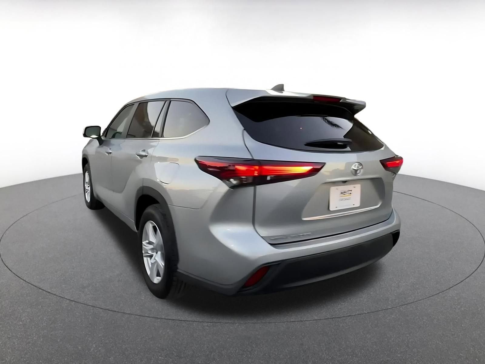 Thumbnail: 2025 Toyota Highlander - 11