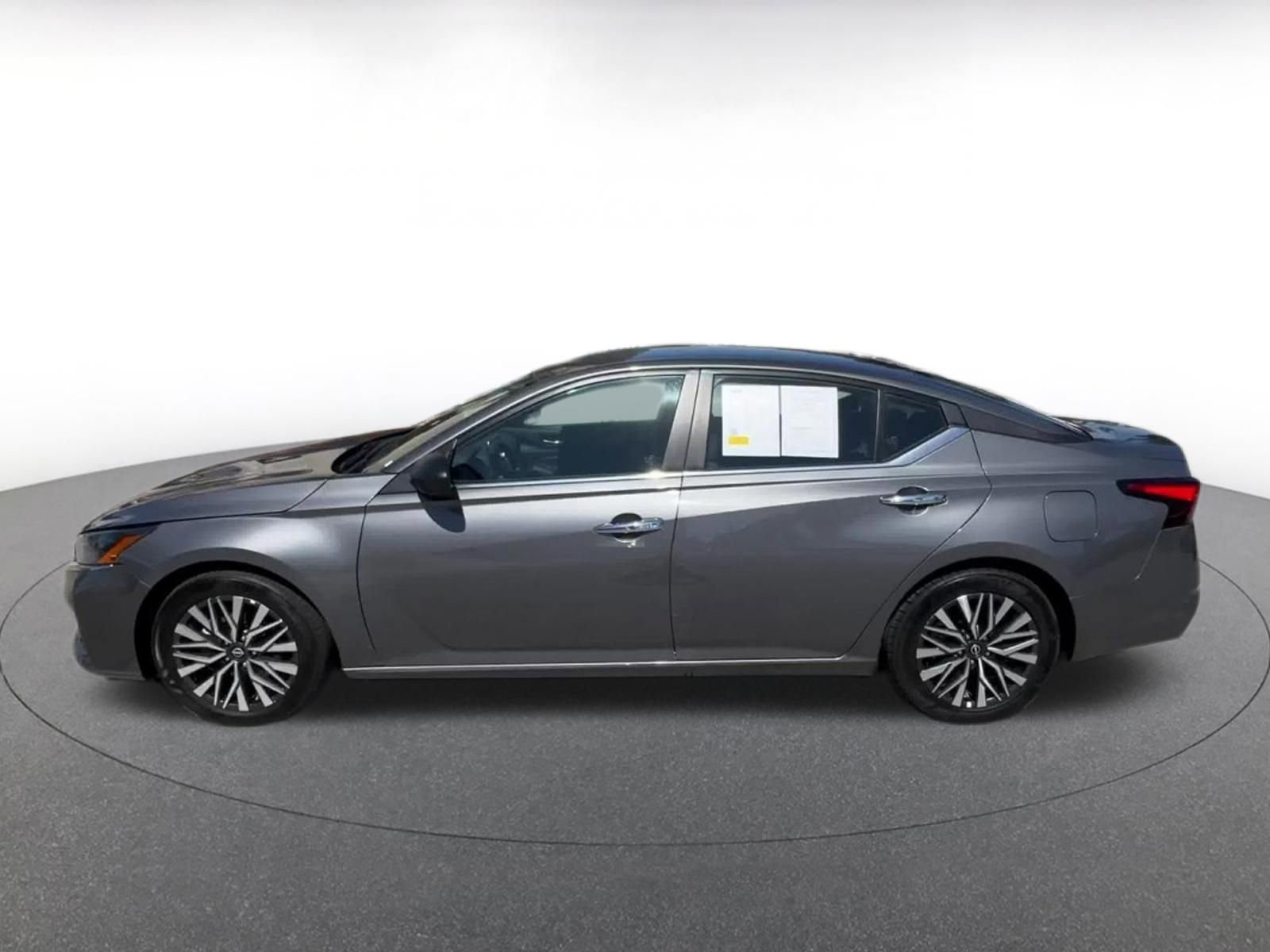 Thumbnail: 2025 Nissan Altima - 9