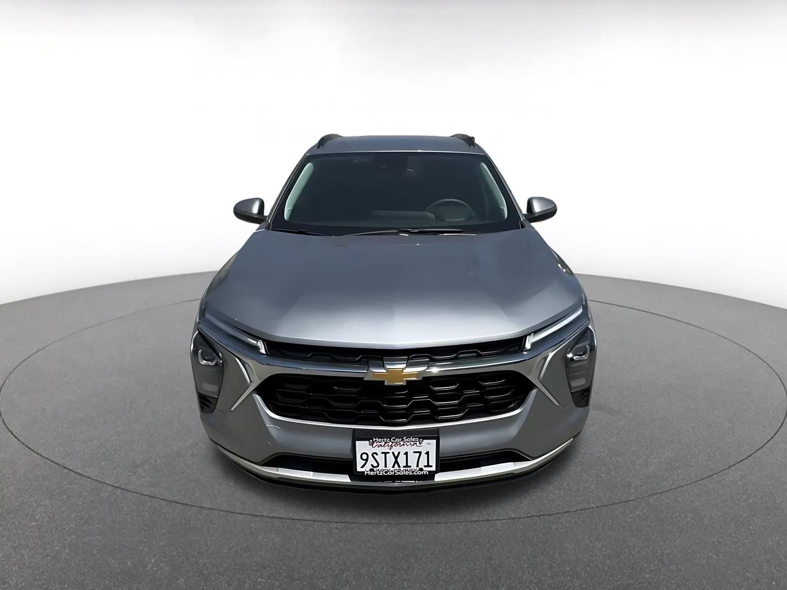 Thumbnail: 2025 Chevrolet Trax - 4