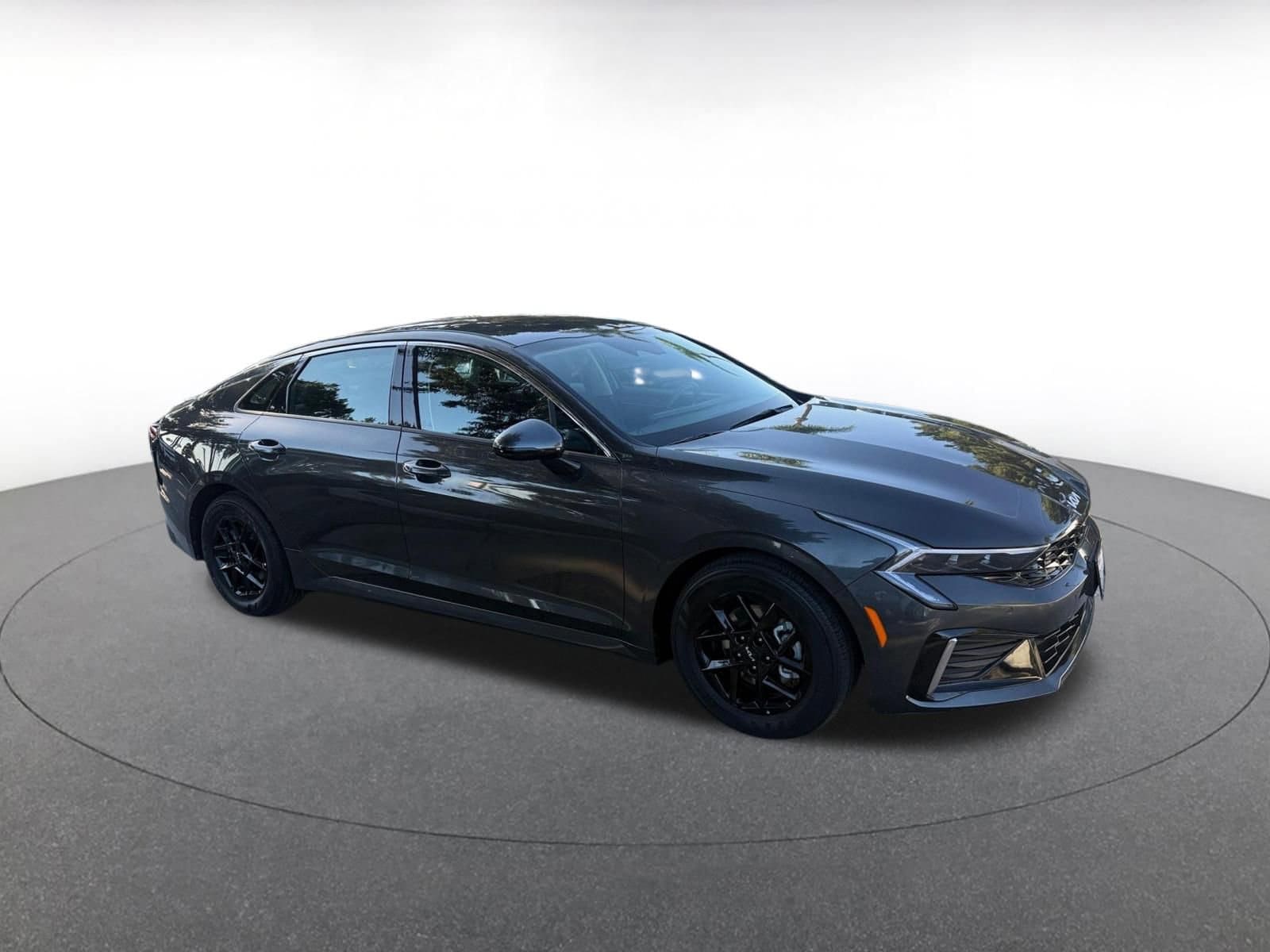 Thumbnail: 2025 Kia K5 - 1