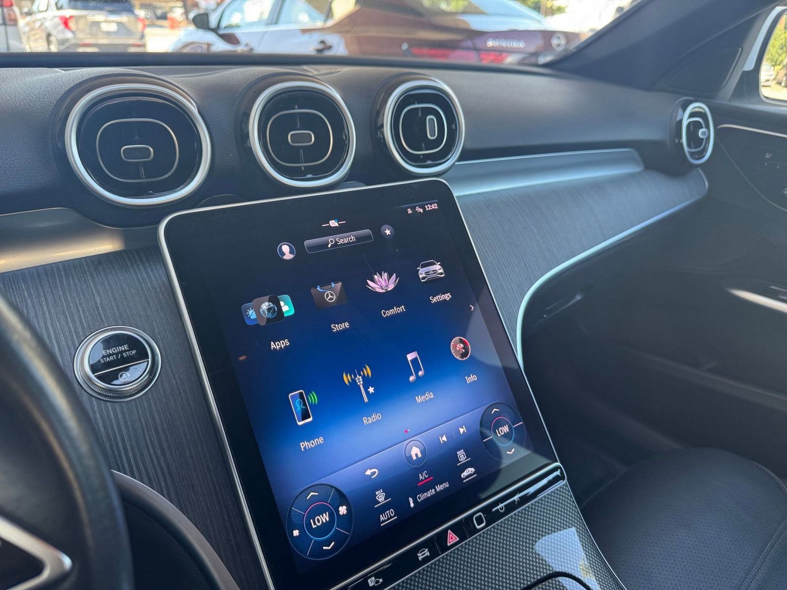 Thumbnail: 2024 Mercedes-Benz C-Class - 18