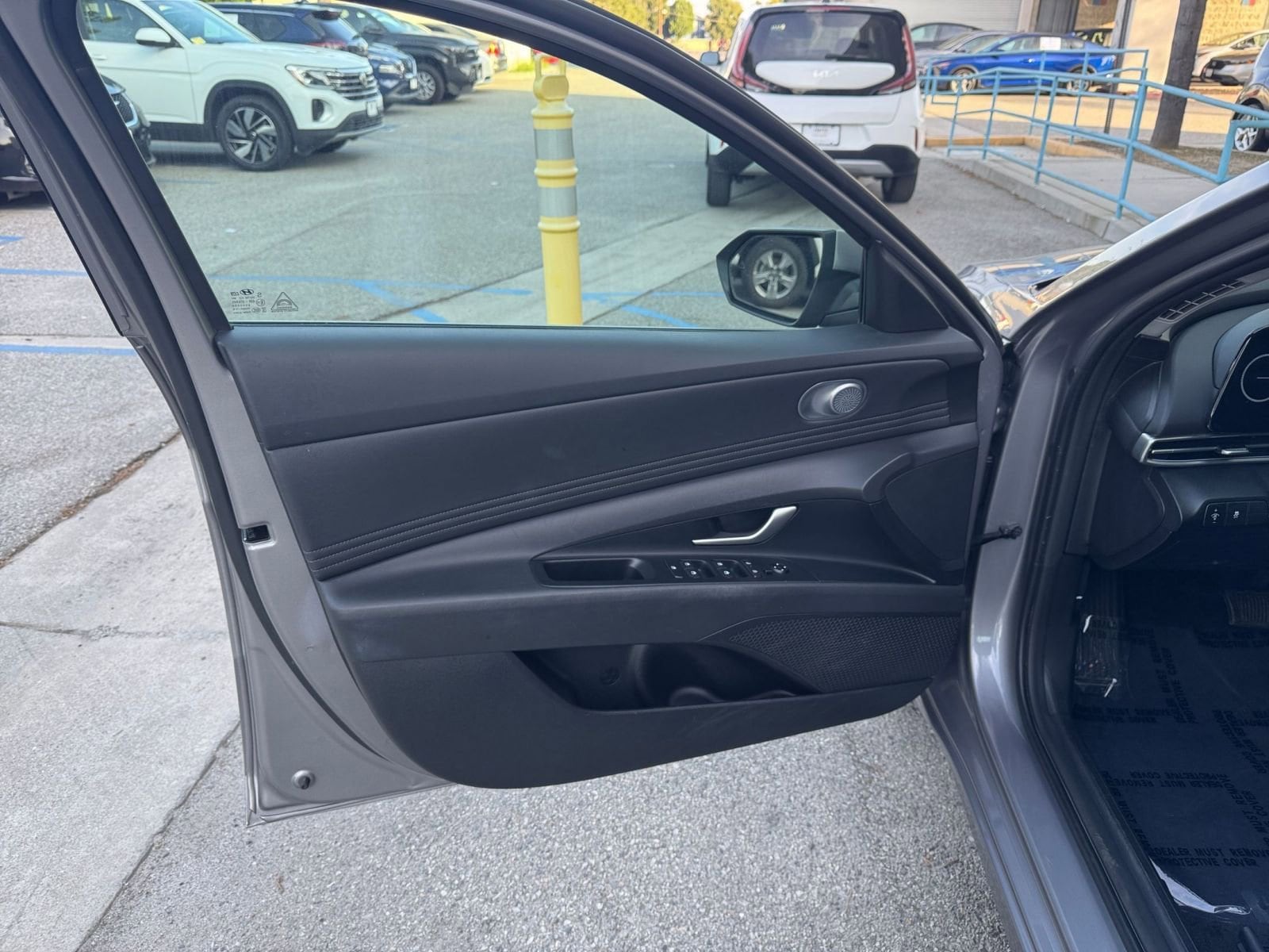 Thumbnail: 2025 Hyundai Elantra - 18