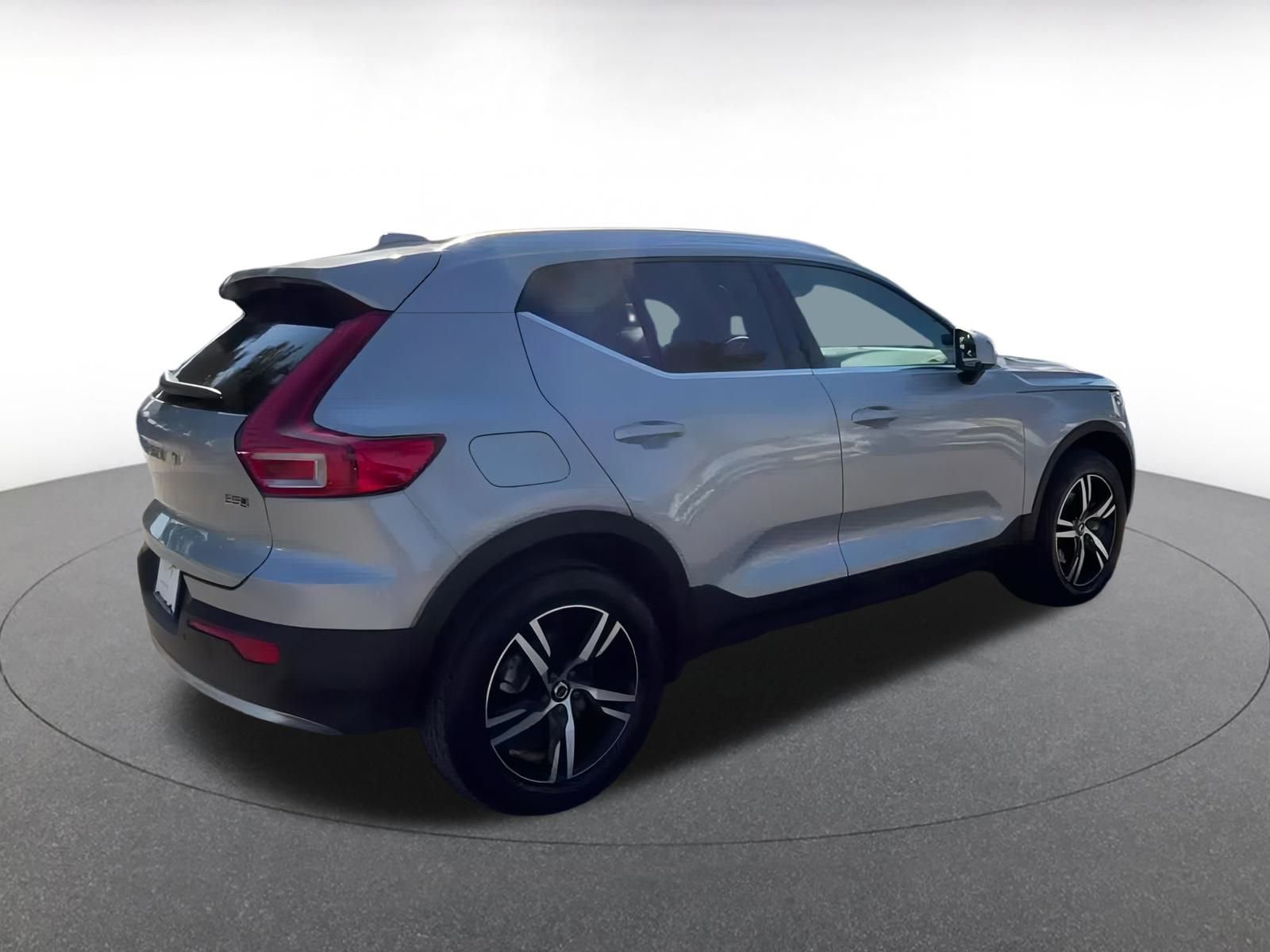 Thumbnail: 2024 Volvo XC40 - 15