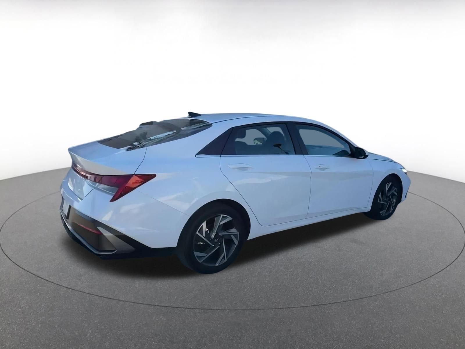 Thumbnail: 2025 Hyundai Elantra - 15