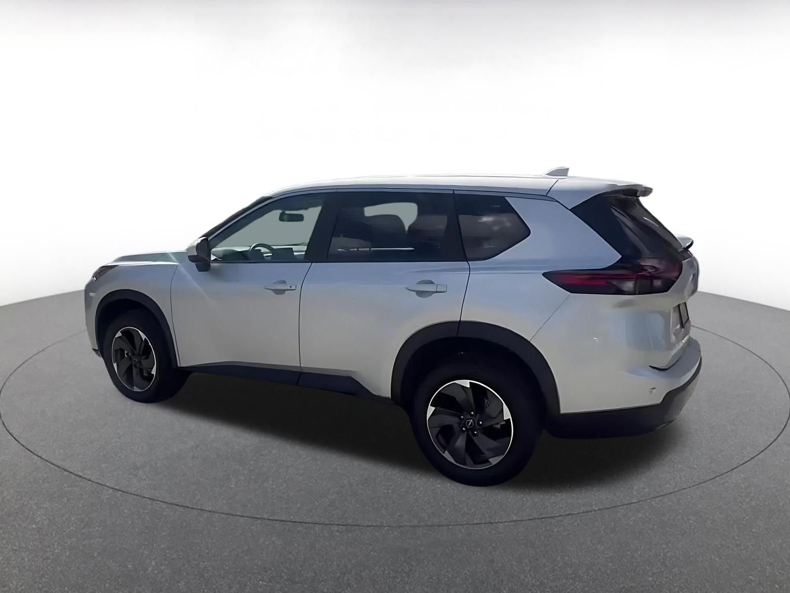 Thumbnail: 2025 Nissan Rogue - 10