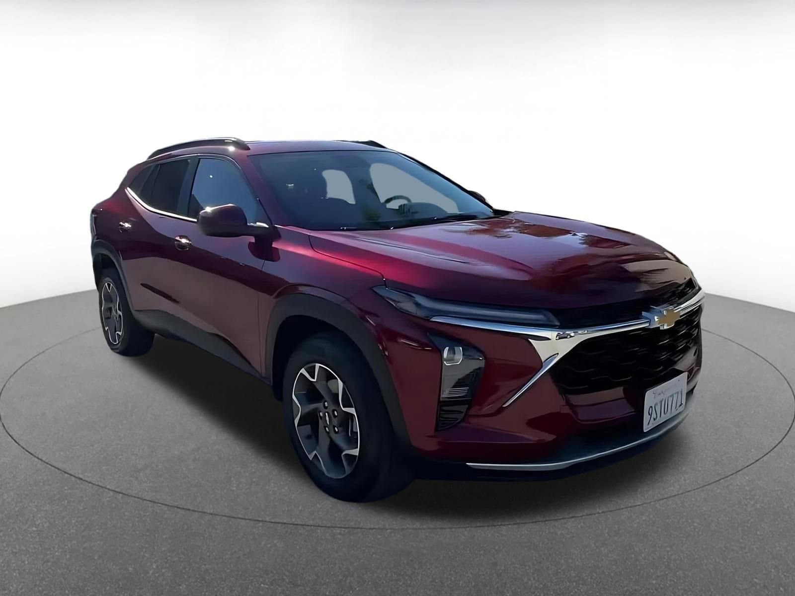 Thumbnail: 2025 Chevrolet Trax - 3