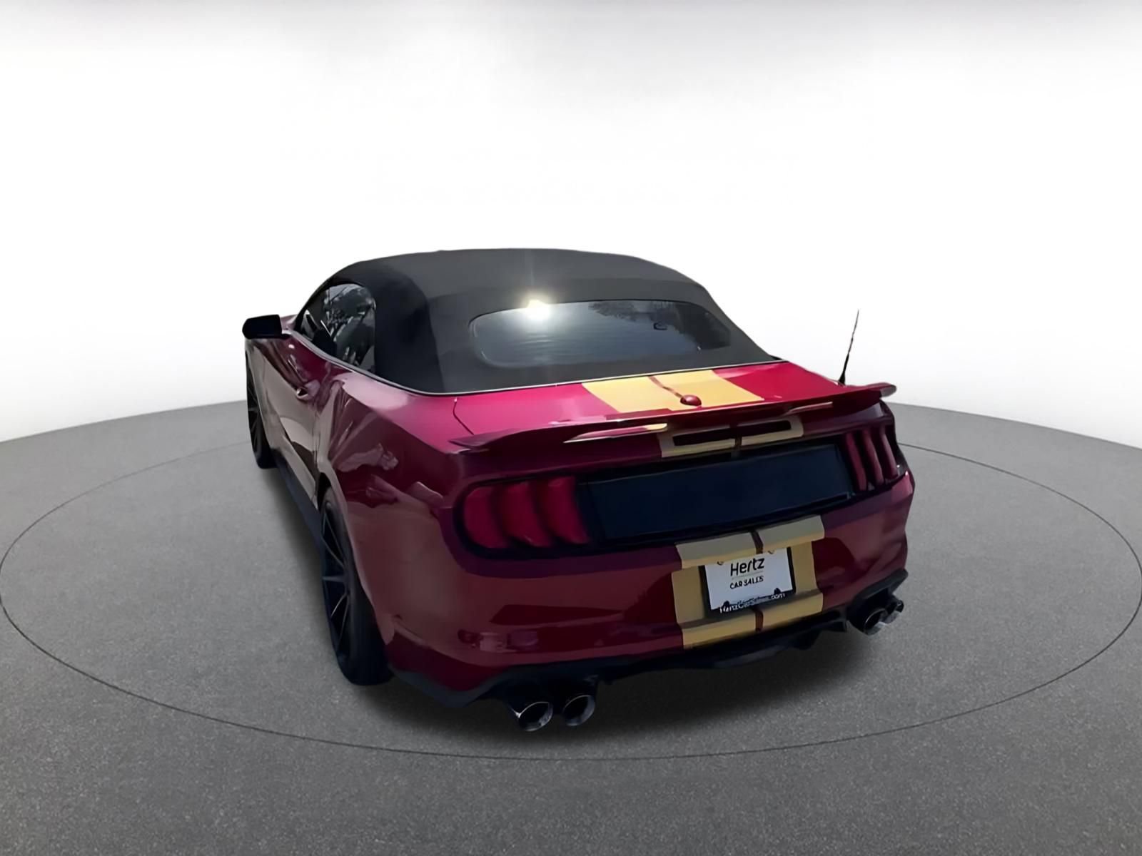Thumbnail: 2022 Ford Mustang - 9