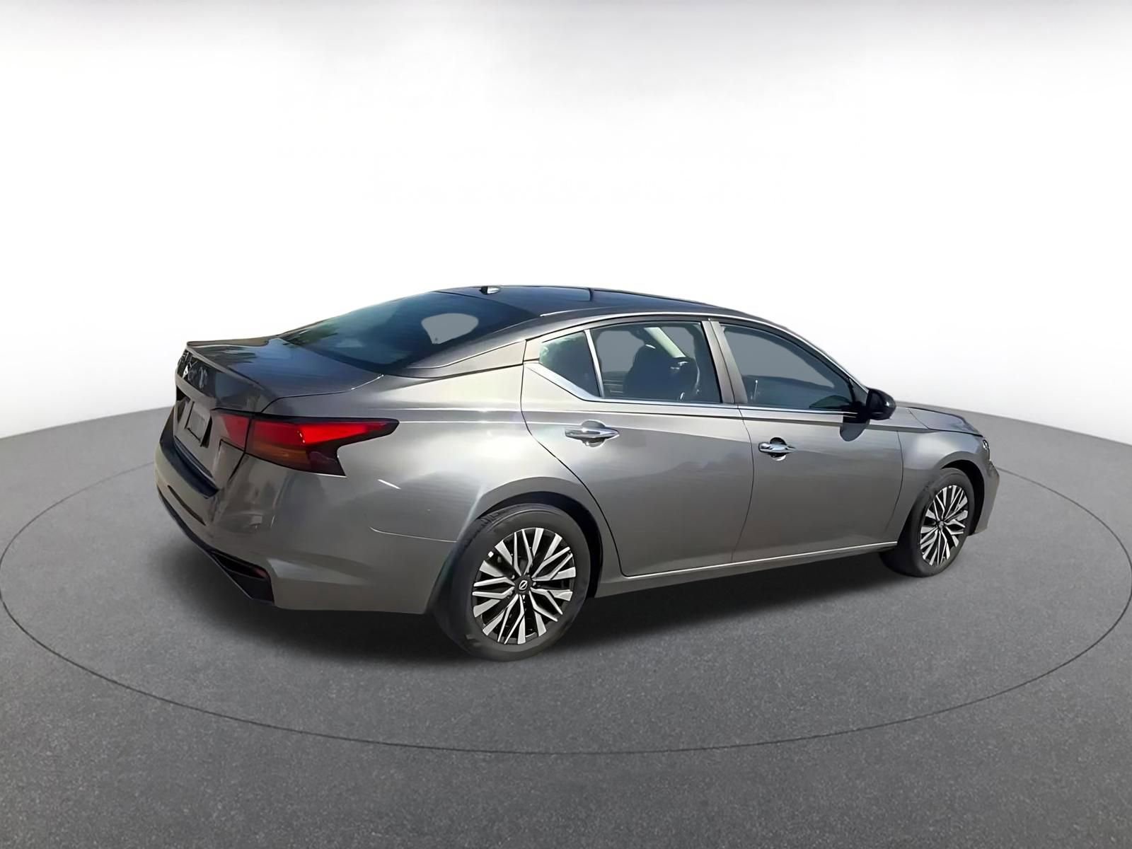 Thumbnail: 2025 Nissan Altima - 12