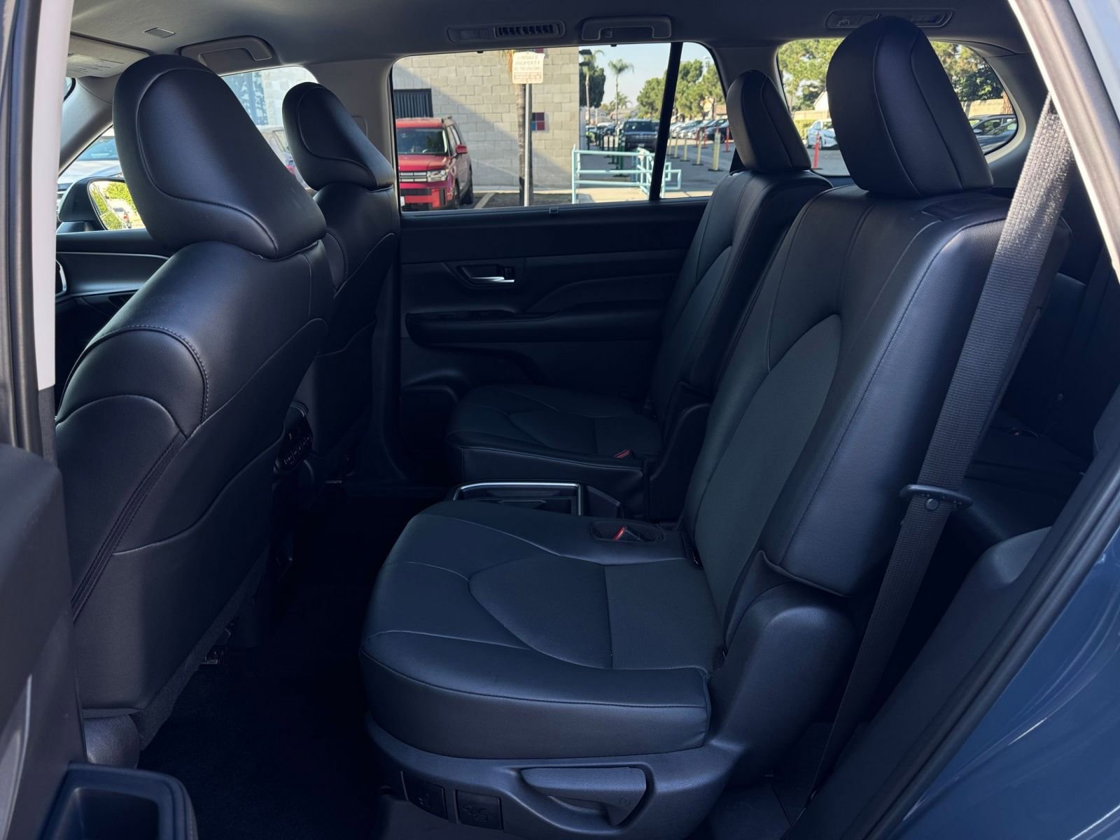 Thumbnail: 2025 Toyota Grand Highlander - 27