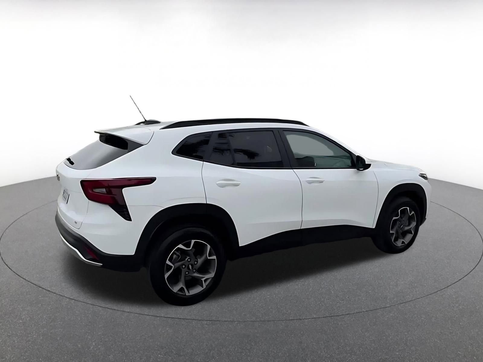 Thumbnail: 2025 Chevrolet Trax - 14