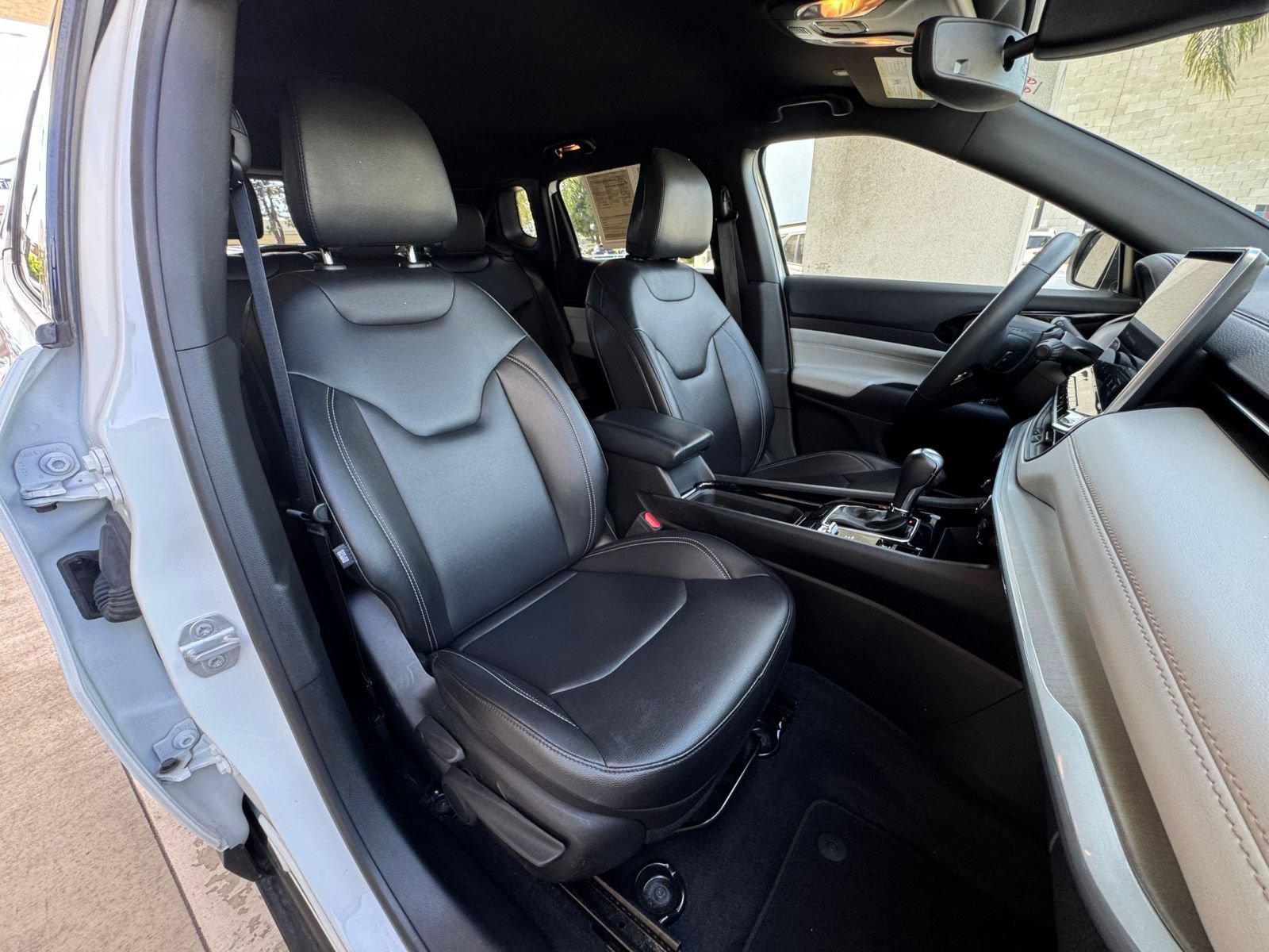 Thumbnail: 2025 Jeep Compass - 32