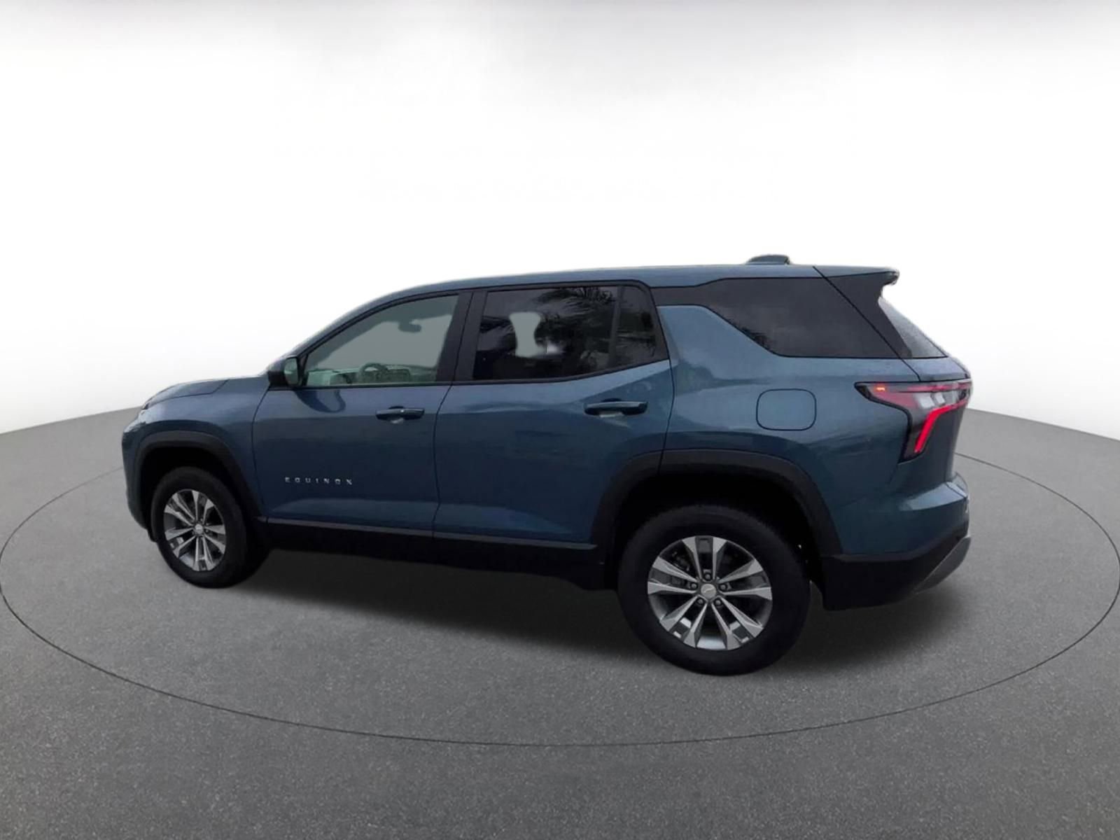 Thumbnail: 2025 Chevrolet Equinox - 10