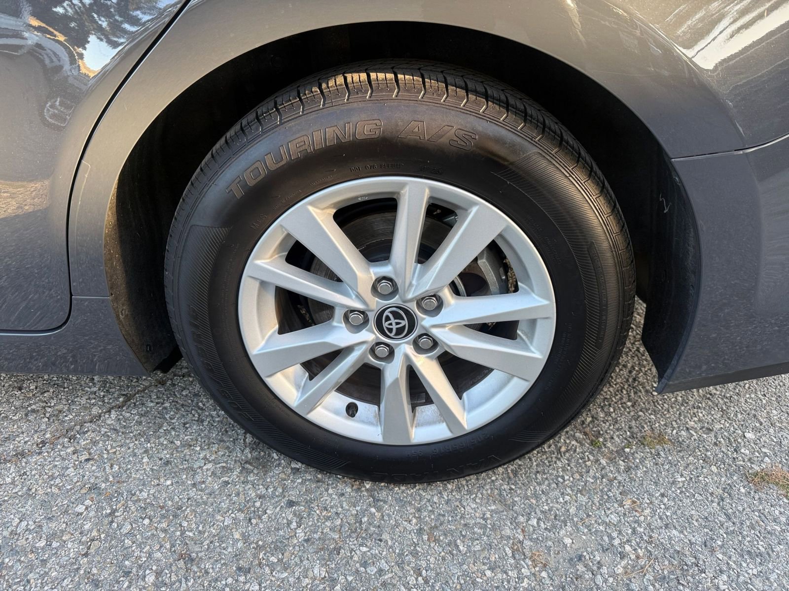 Thumbnail: 2025 Toyota Camry - 25