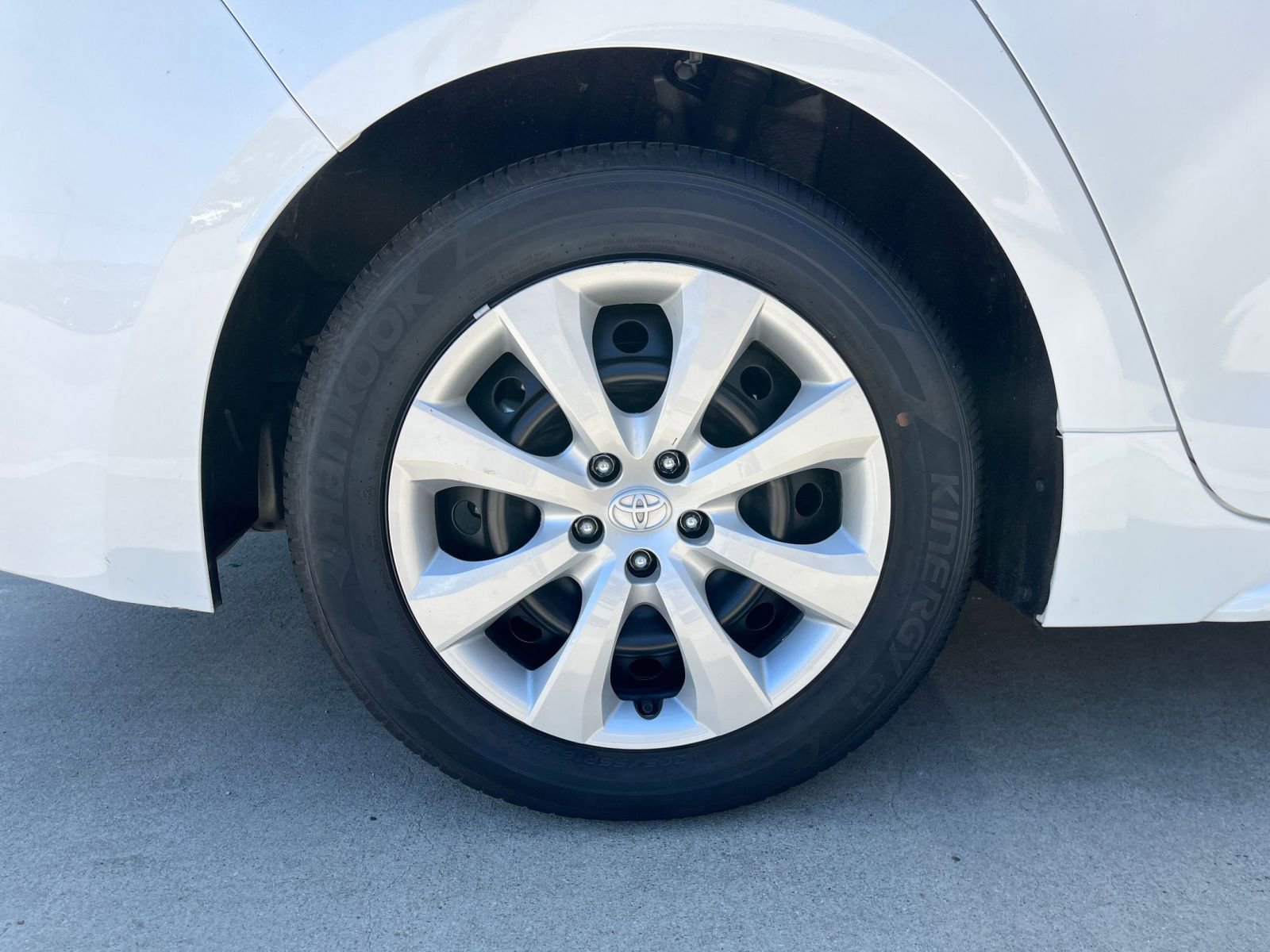 Thumbnail: 2024 Toyota Corolla - 30