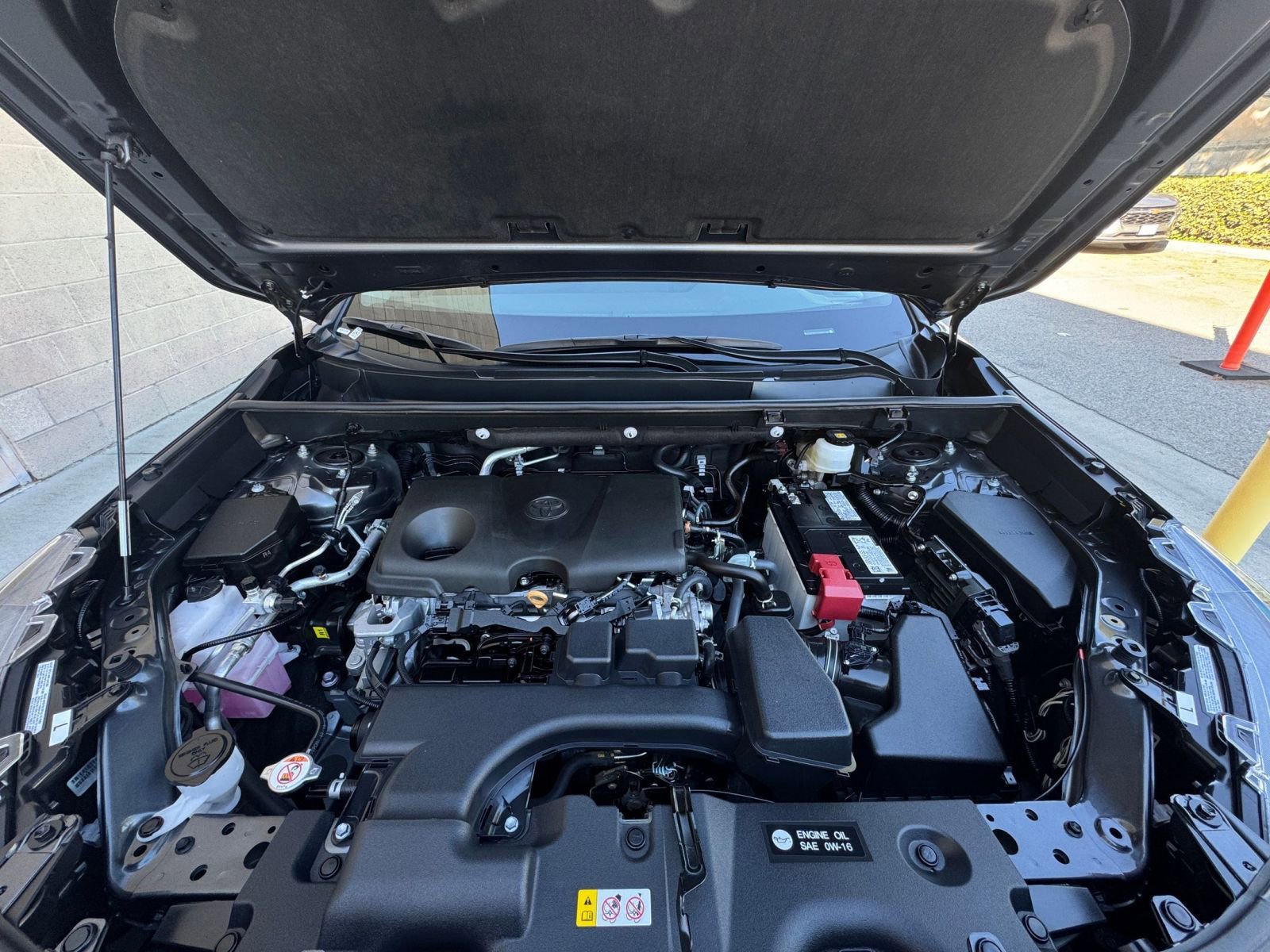 Thumbnail: 2025 Toyota RAV4 - 32