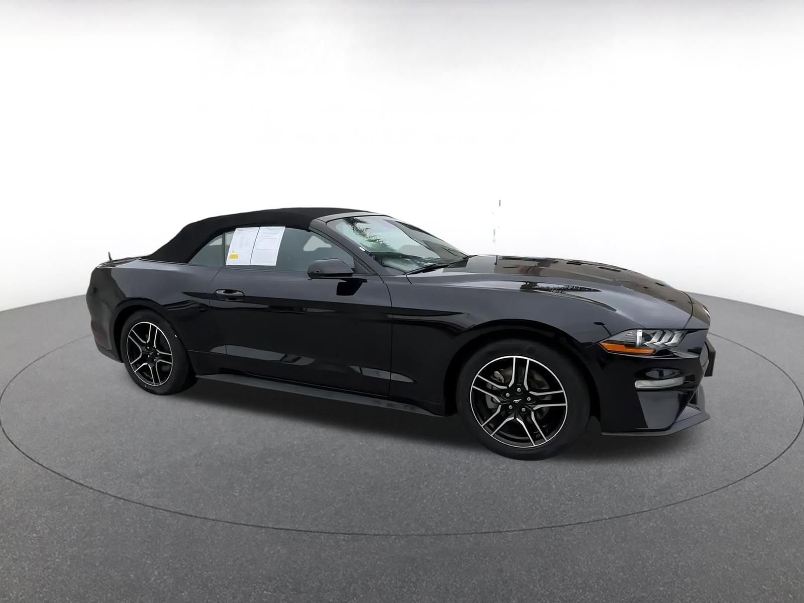 2023 Ford Mustang  2
