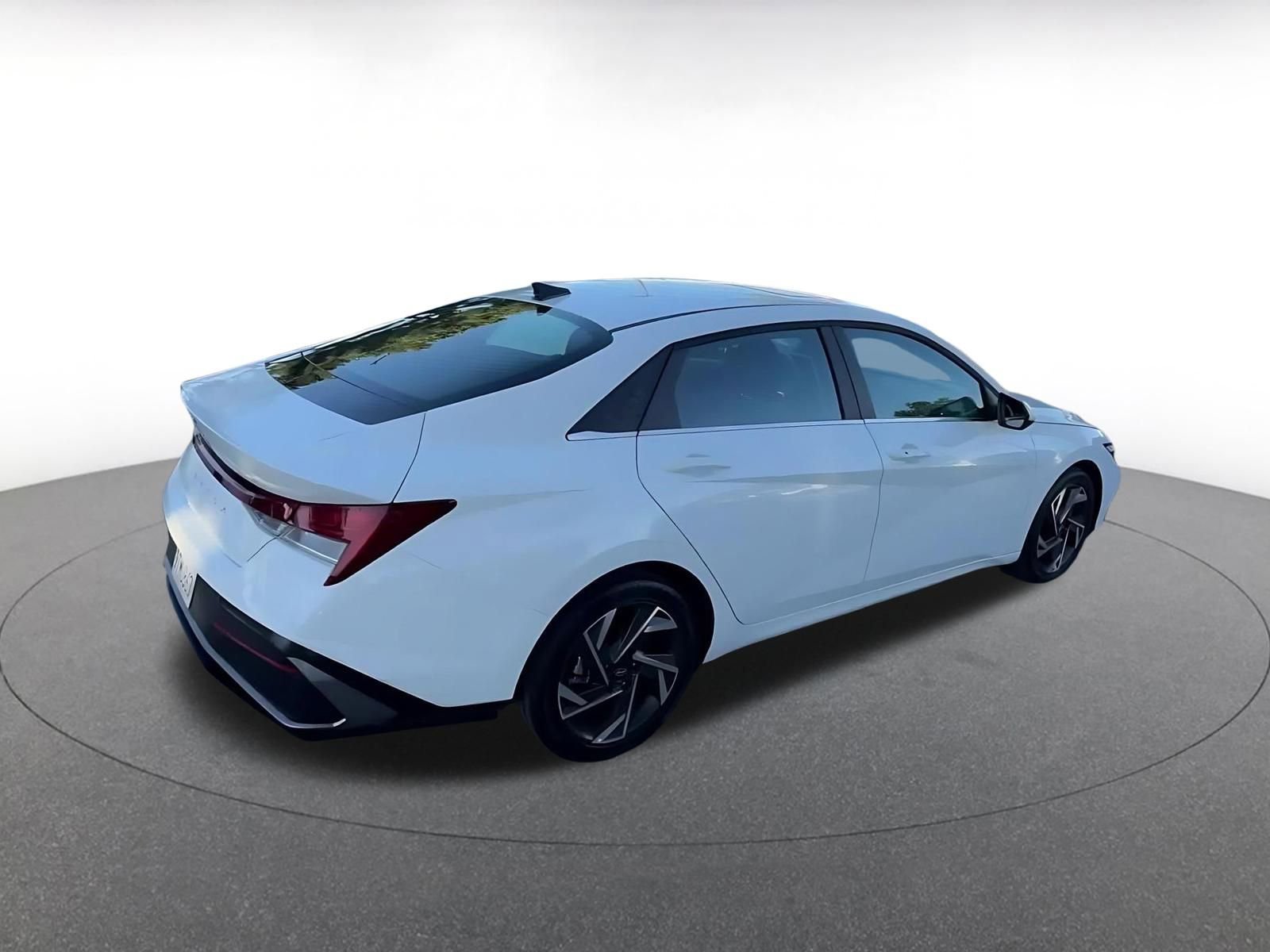 Thumbnail: 2025 Hyundai Elantra - 15