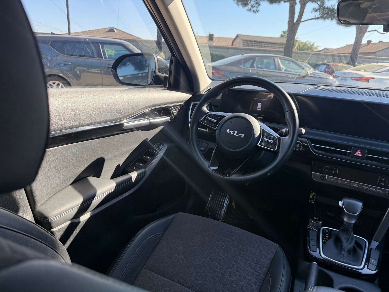 Thumbnail: 2025 Kia Seltos - 31