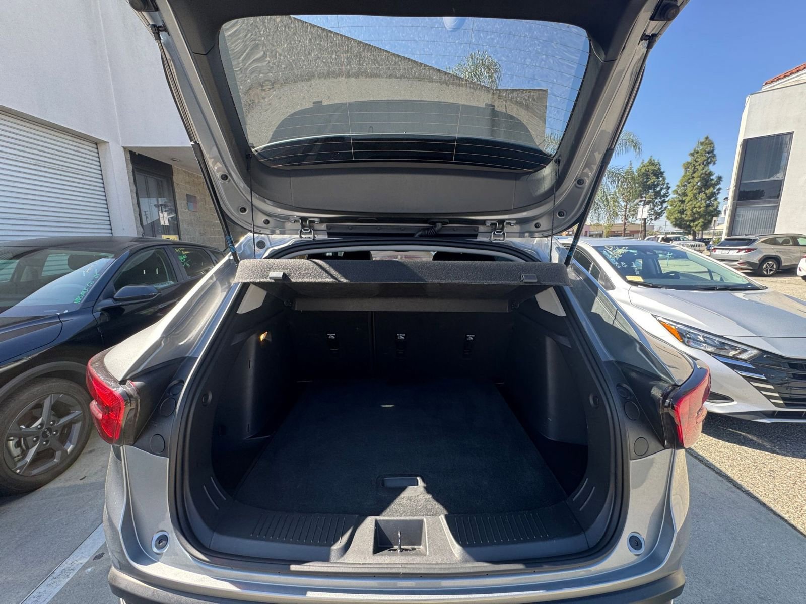 Thumbnail: 2025 Chevrolet Trax - 31