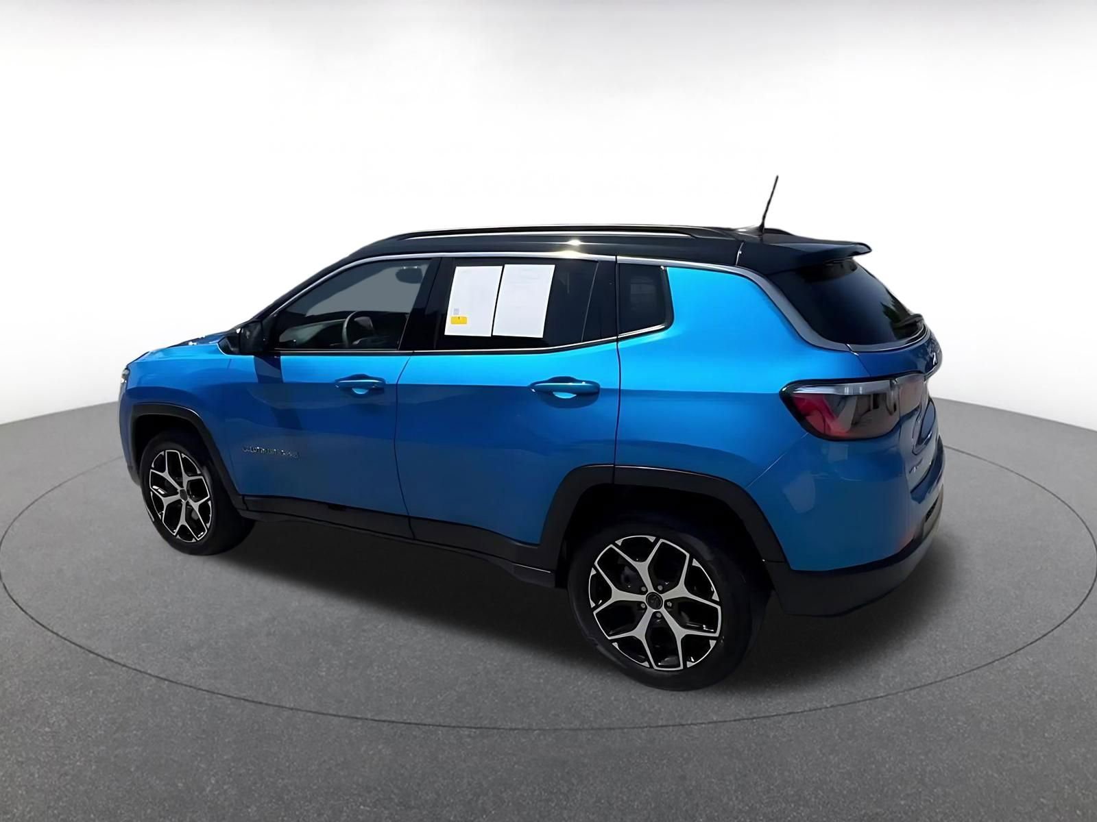 Thumbnail: 2025 Jeep Compass - 10