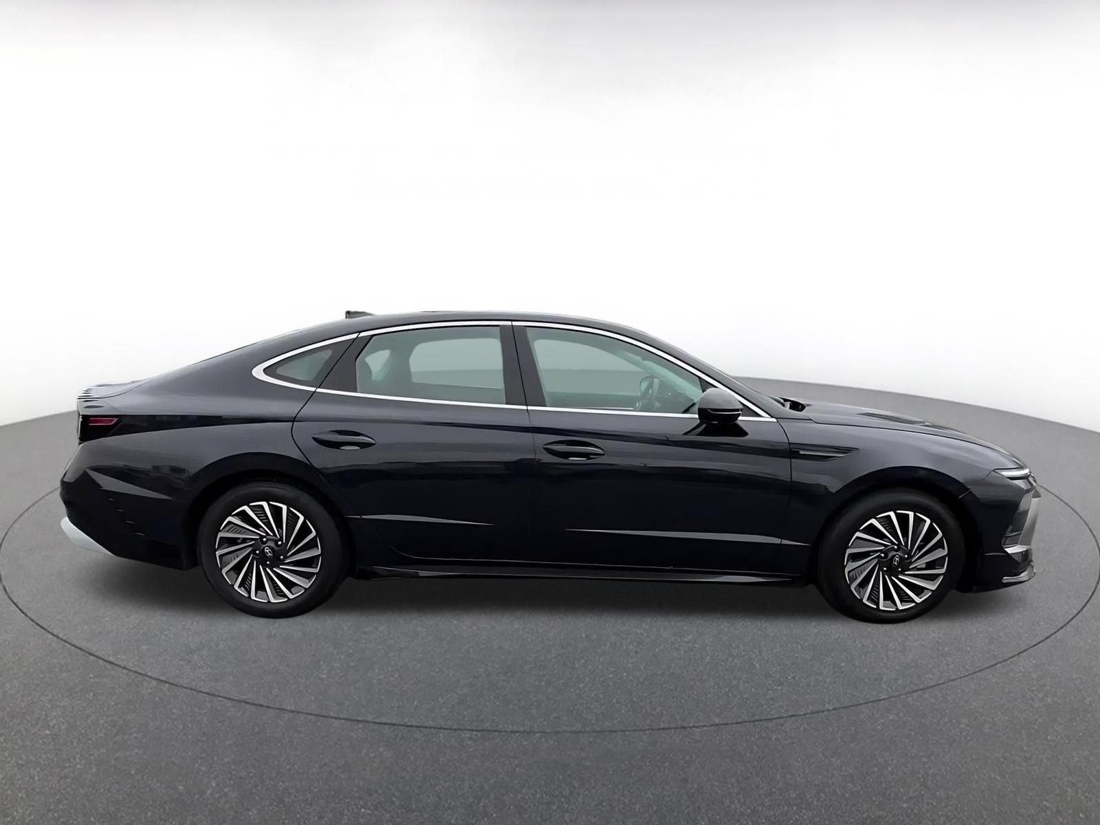 Thumbnail: 2025 Hyundai Sonata - 15