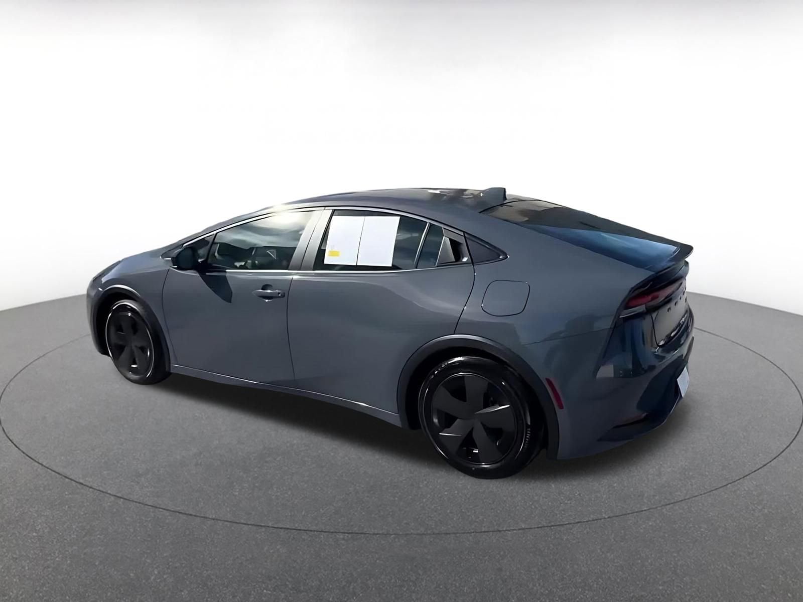 Thumbnail: 2025 Toyota Prius - 9