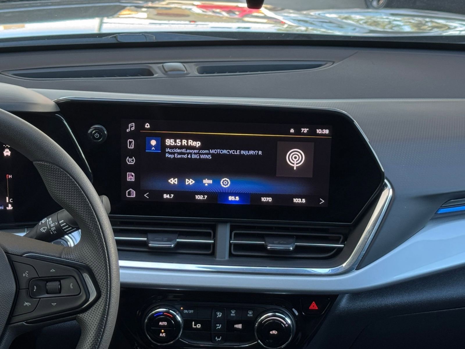 Thumbnail: 2025 Chevrolet Trax - 17