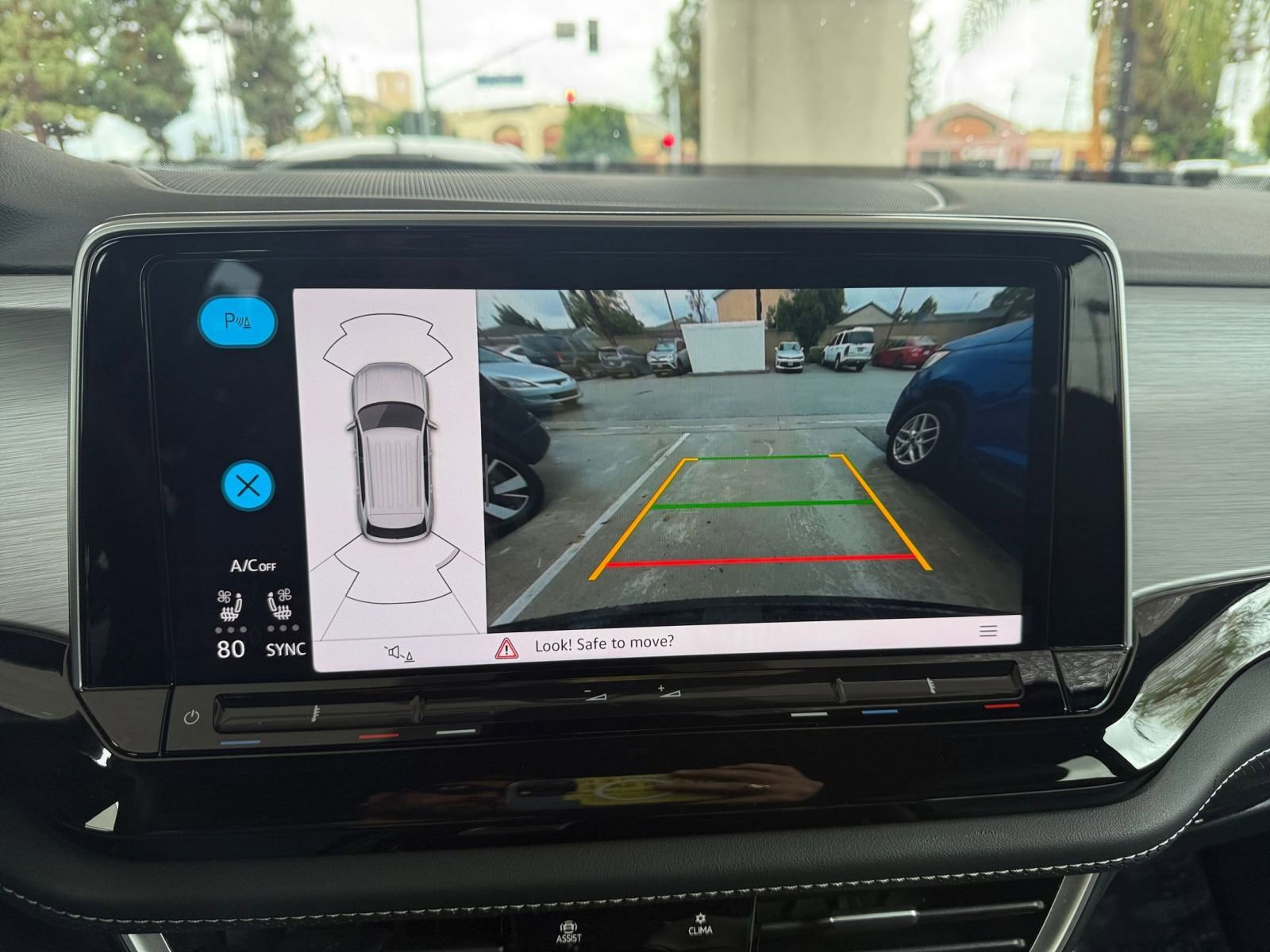 Thumbnail: 2025 Volkswagen Atlas - 17