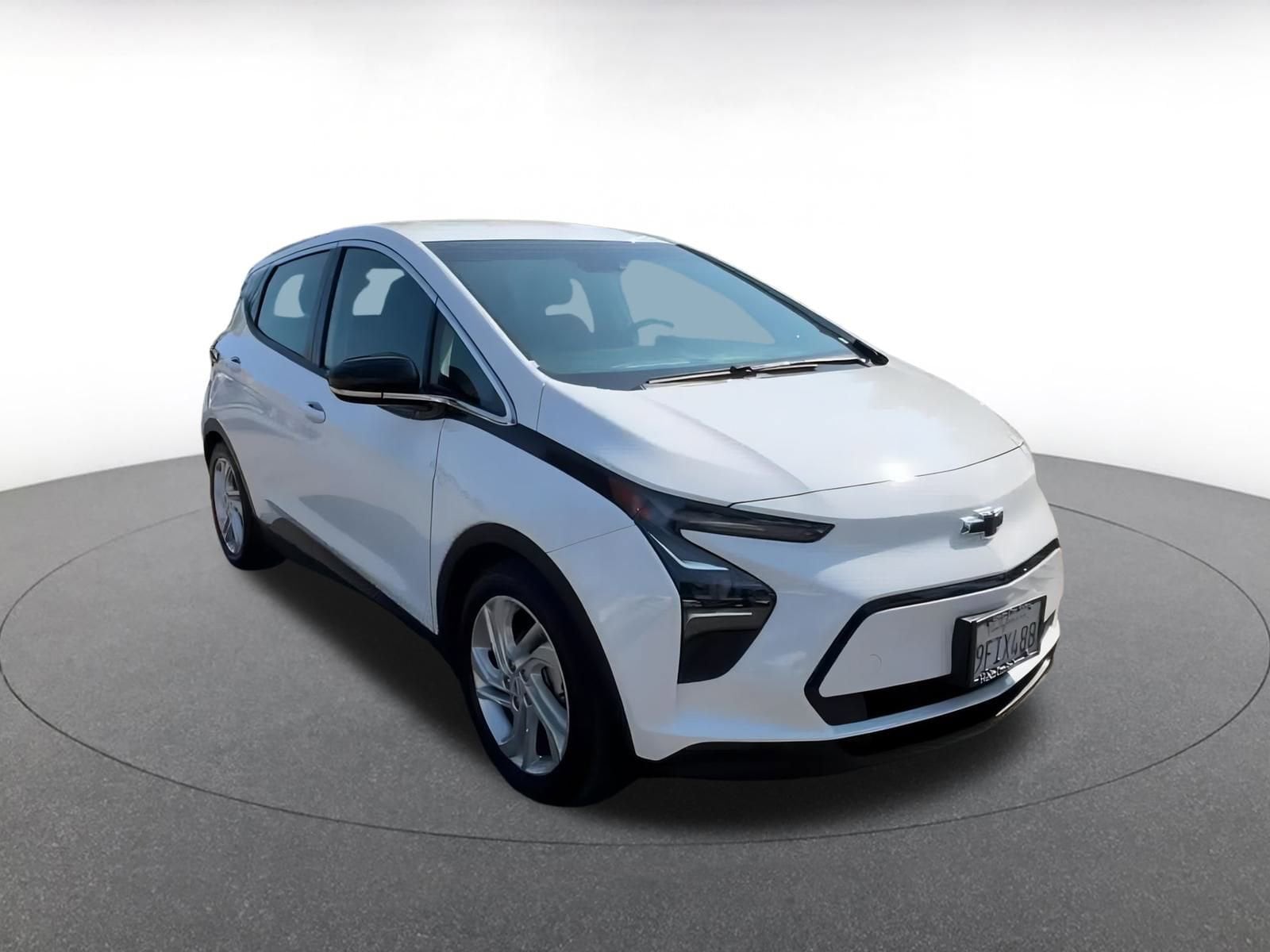 Thumbnail: 2023 Chevrolet Bolt EV - 3