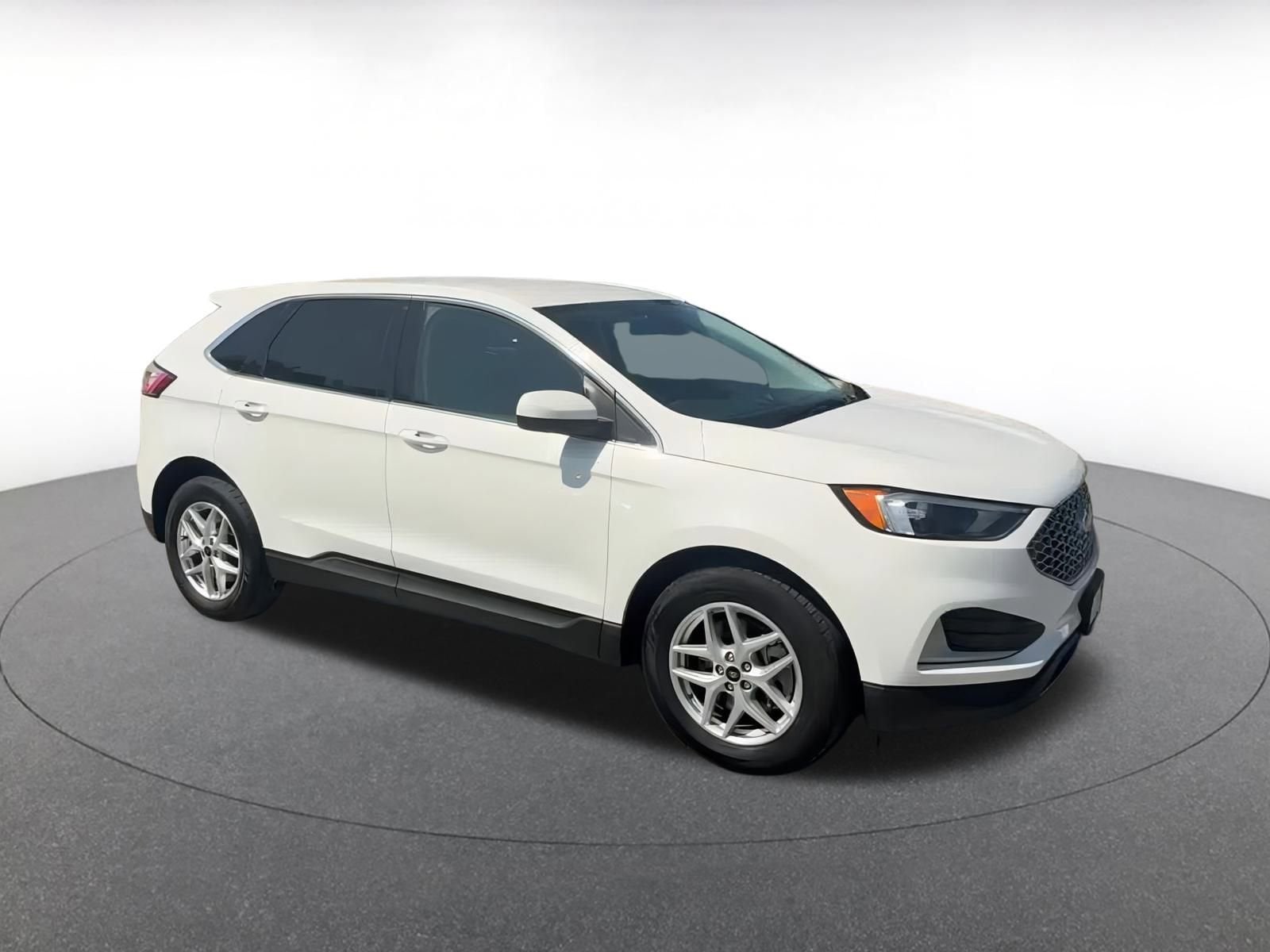 Thumbnail: 2023 Ford Edge - 2