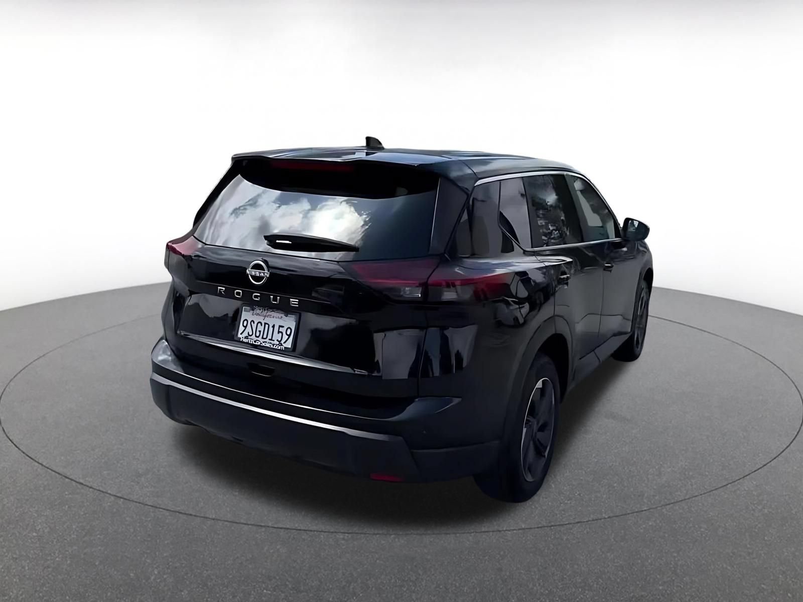 Thumbnail: 2025 Nissan Rogue - 14