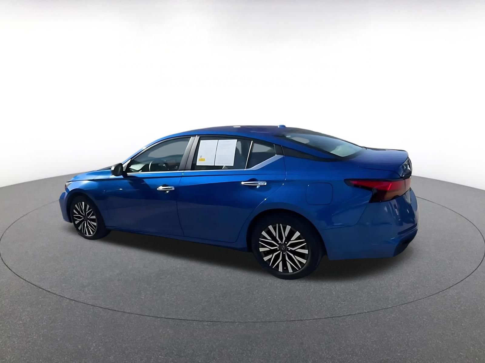 Thumbnail: 2025 Nissan Altima - 10