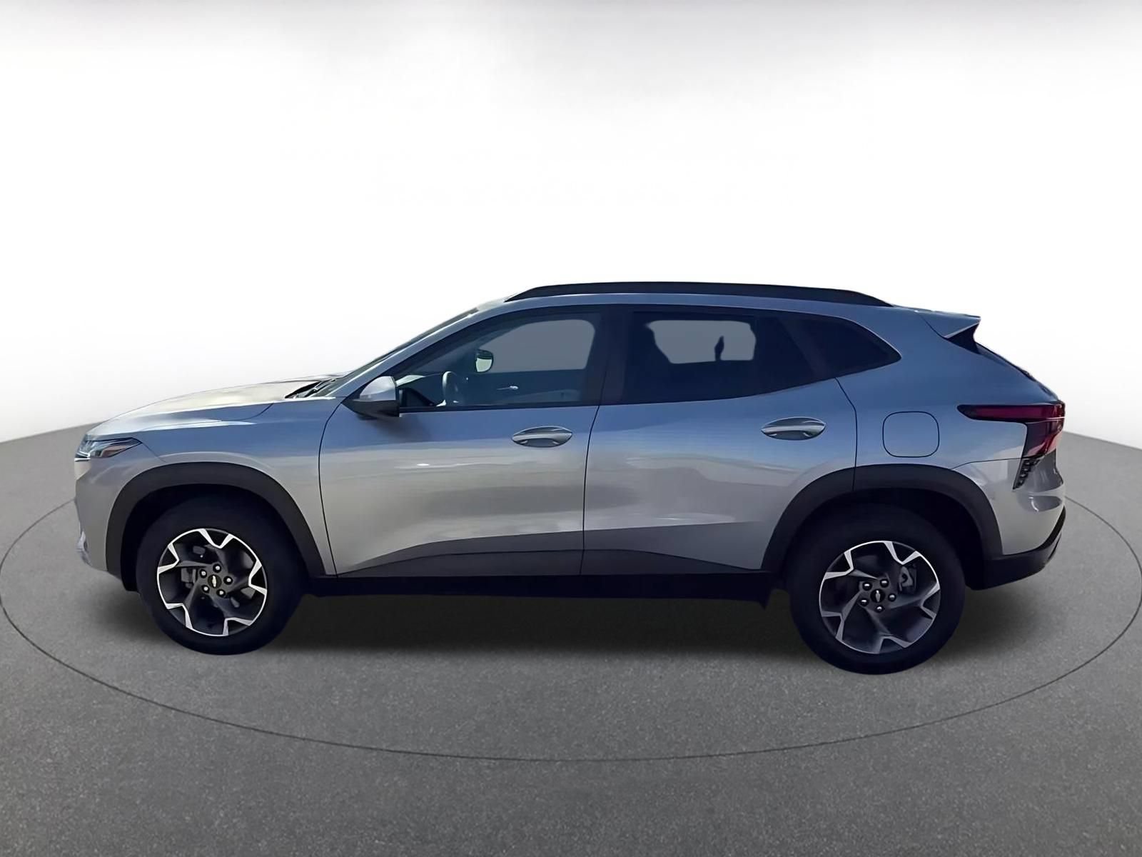 Thumbnail: 2025 Chevrolet Trax - 9