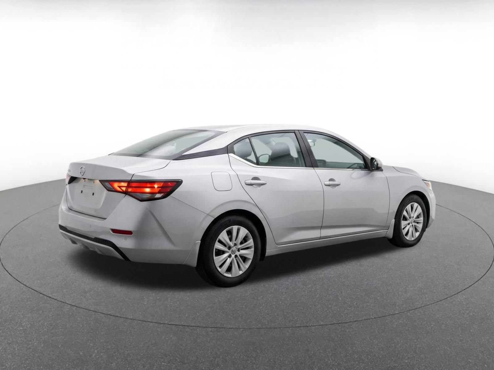Thumbnail: 2025 Nissan Sentra - 9