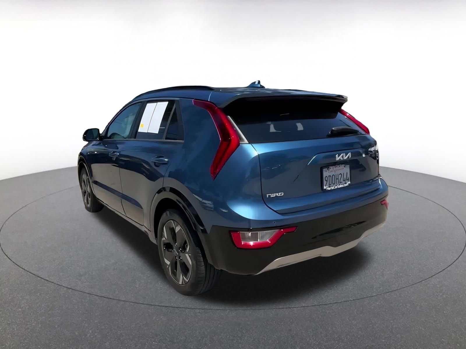 Thumbnail: 2023 Kia Niro - 11