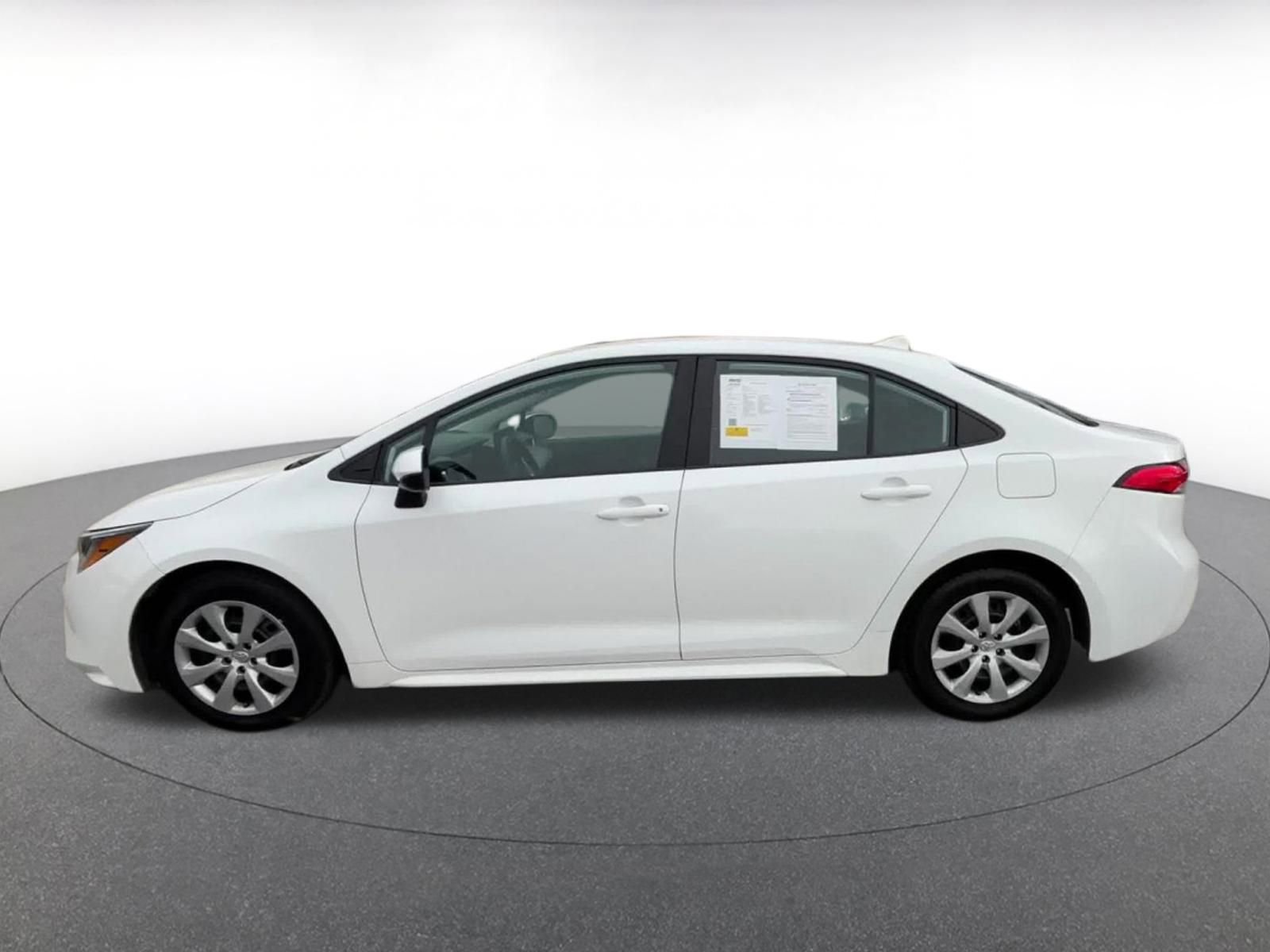 Thumbnail: 2023 Toyota Corolla - 9